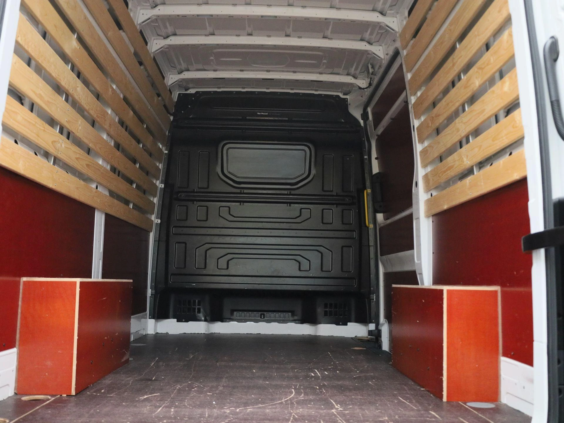 Volkswagen-Crafter-image-17