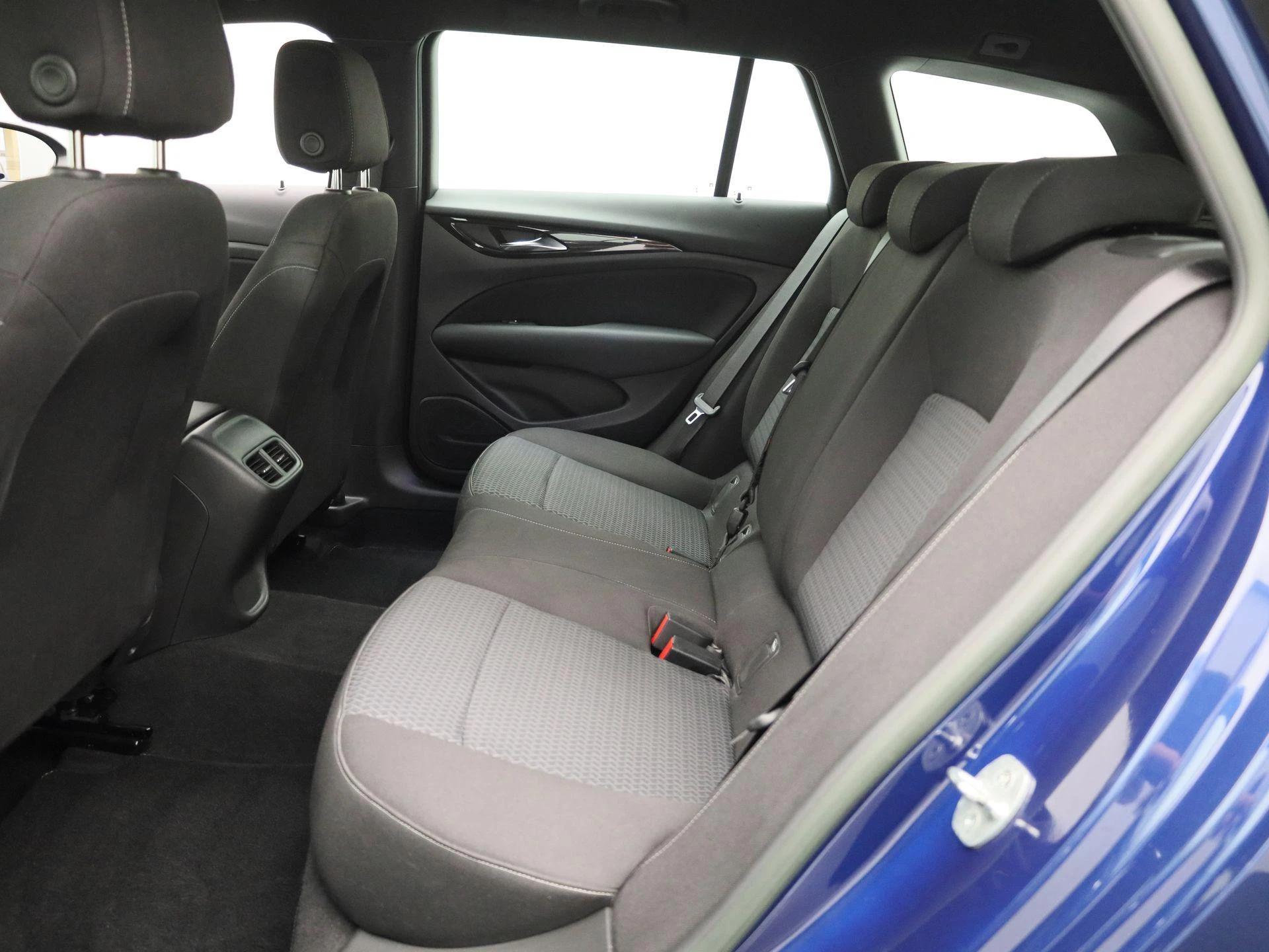 Opel-Insignia-image-12