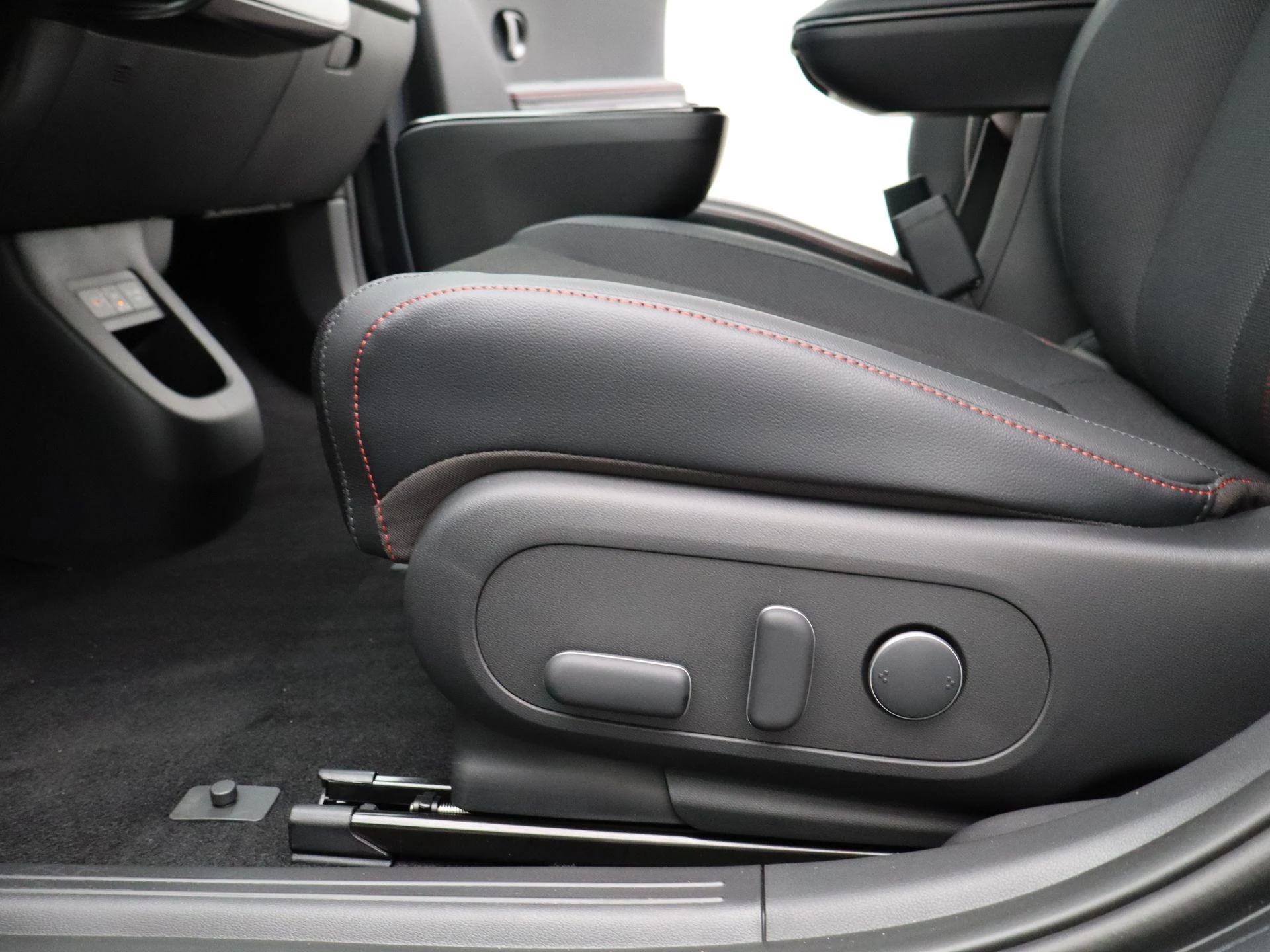 Hyundai-IONIQ 5-image-24