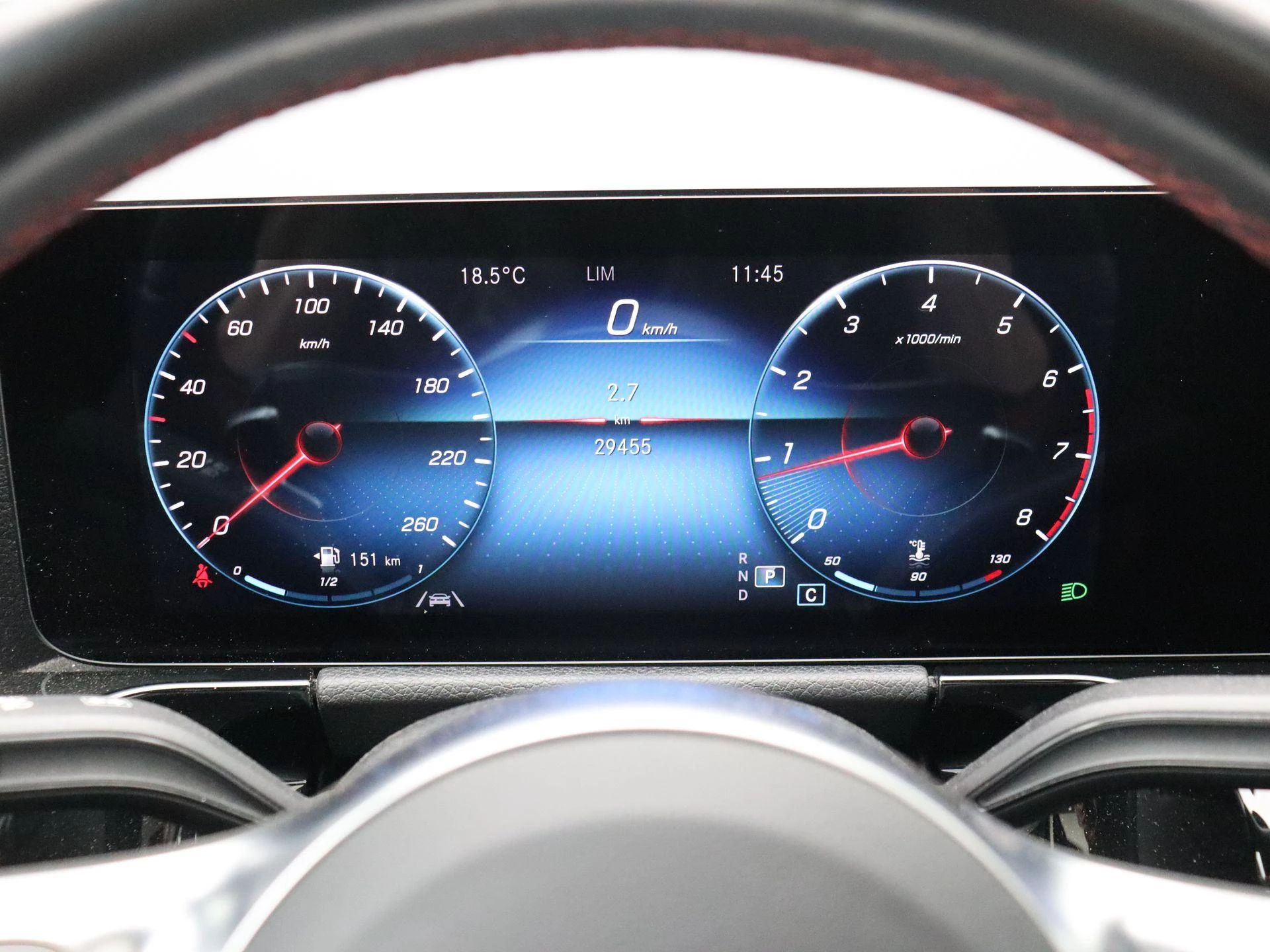 Mercedes-Benz GLA 180 AMG Line + PANO DAK + MULTIBEAM LED + KEY LESS +