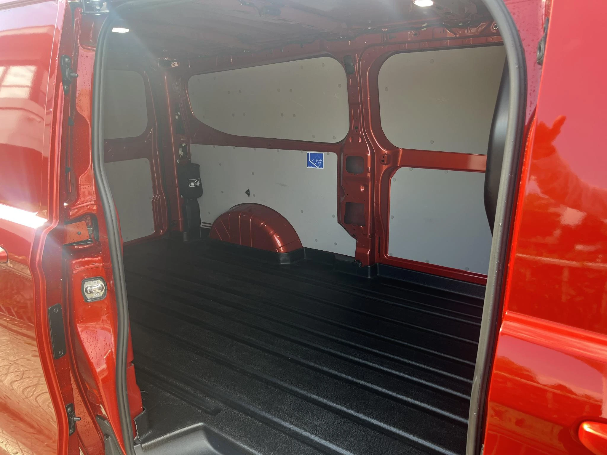 Ford-Transit Custom-image-10