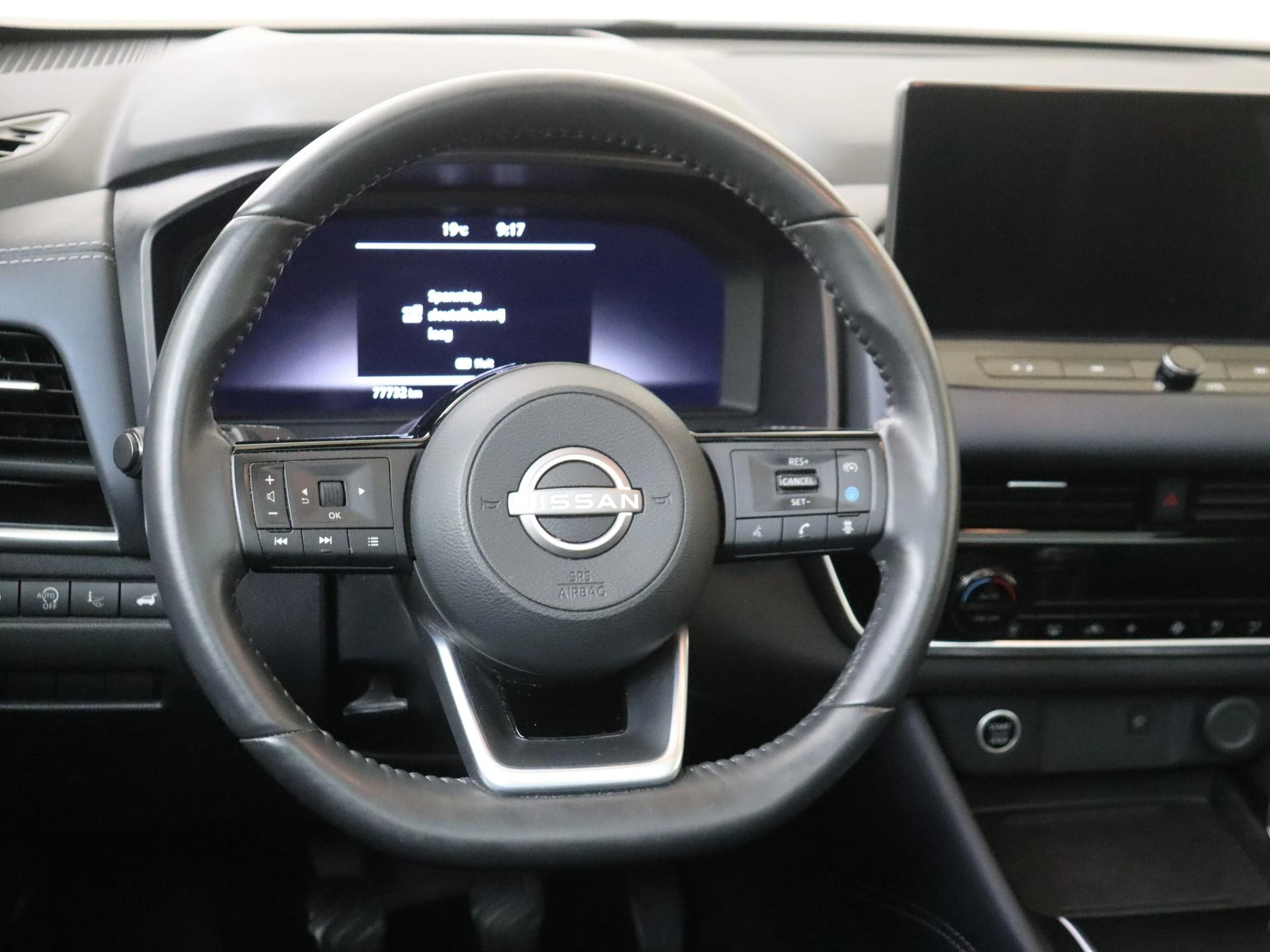 Nissan-QASHQAI-image-9