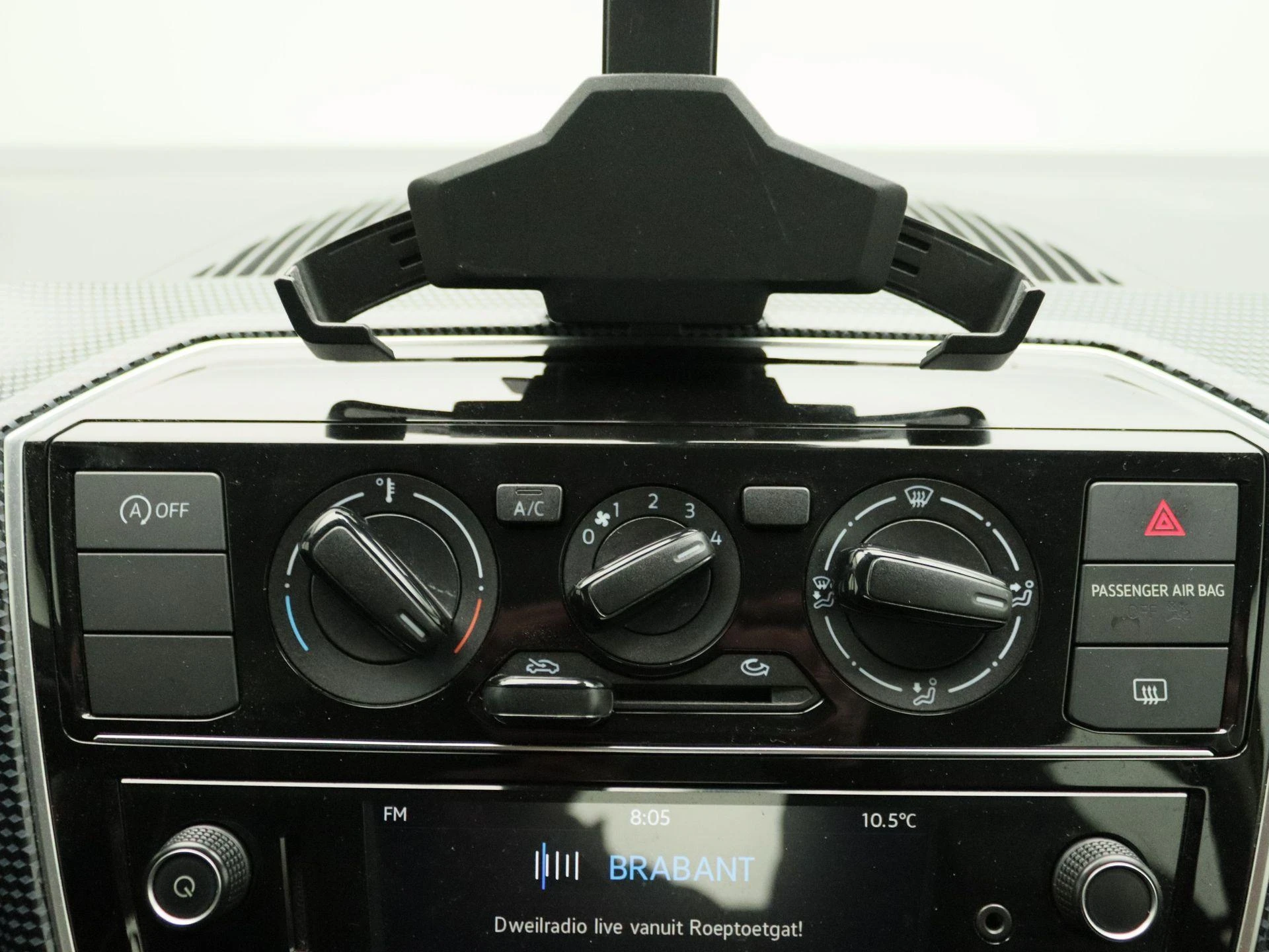 Volkswagen-up!-image-14