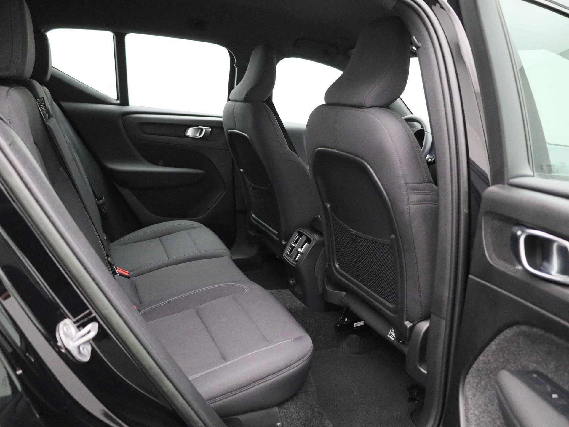 Volvo-XC40-image-32