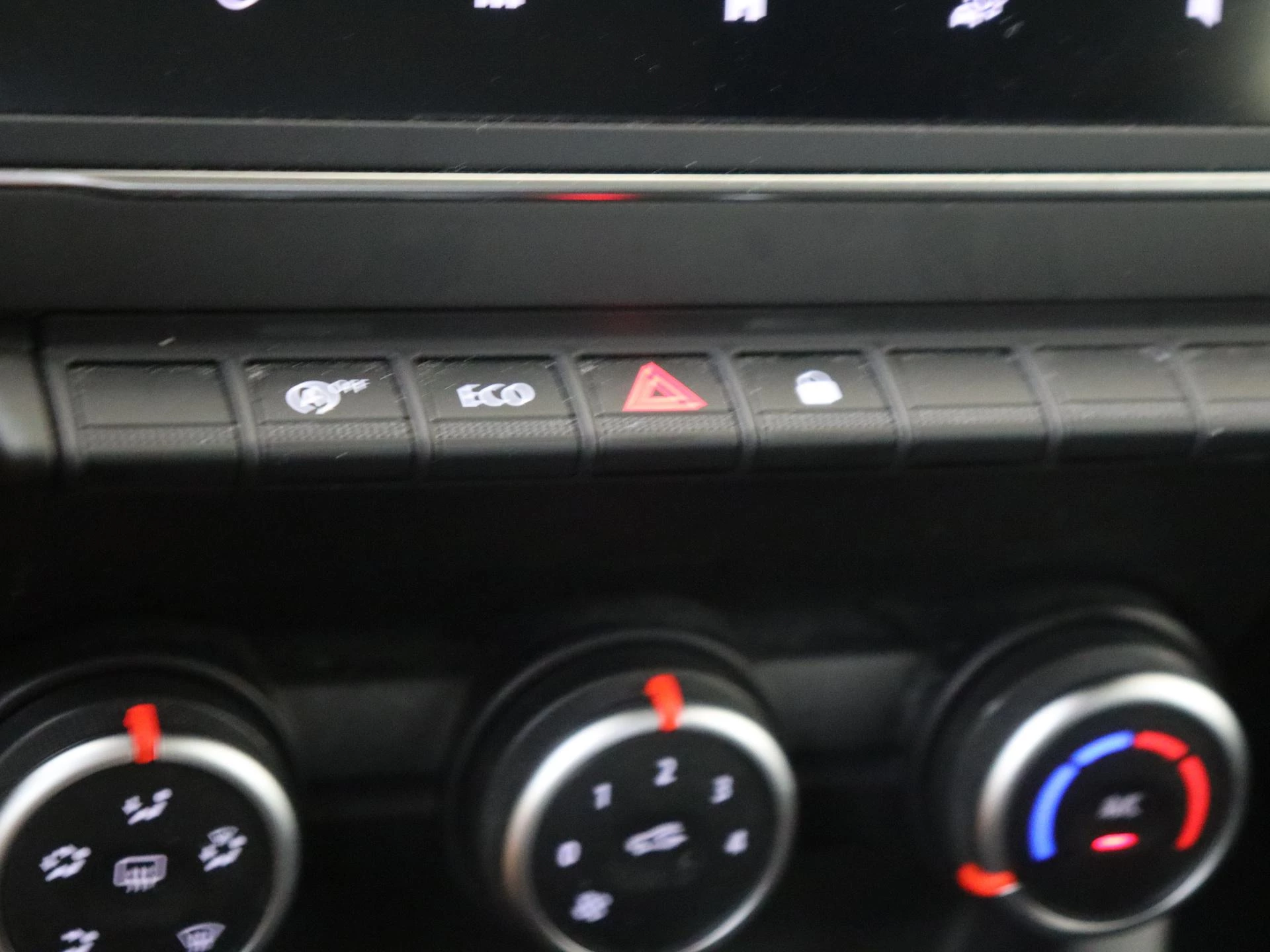 Renault-Clio-image-17