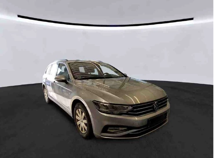 Volkswagen-Passat-image-1