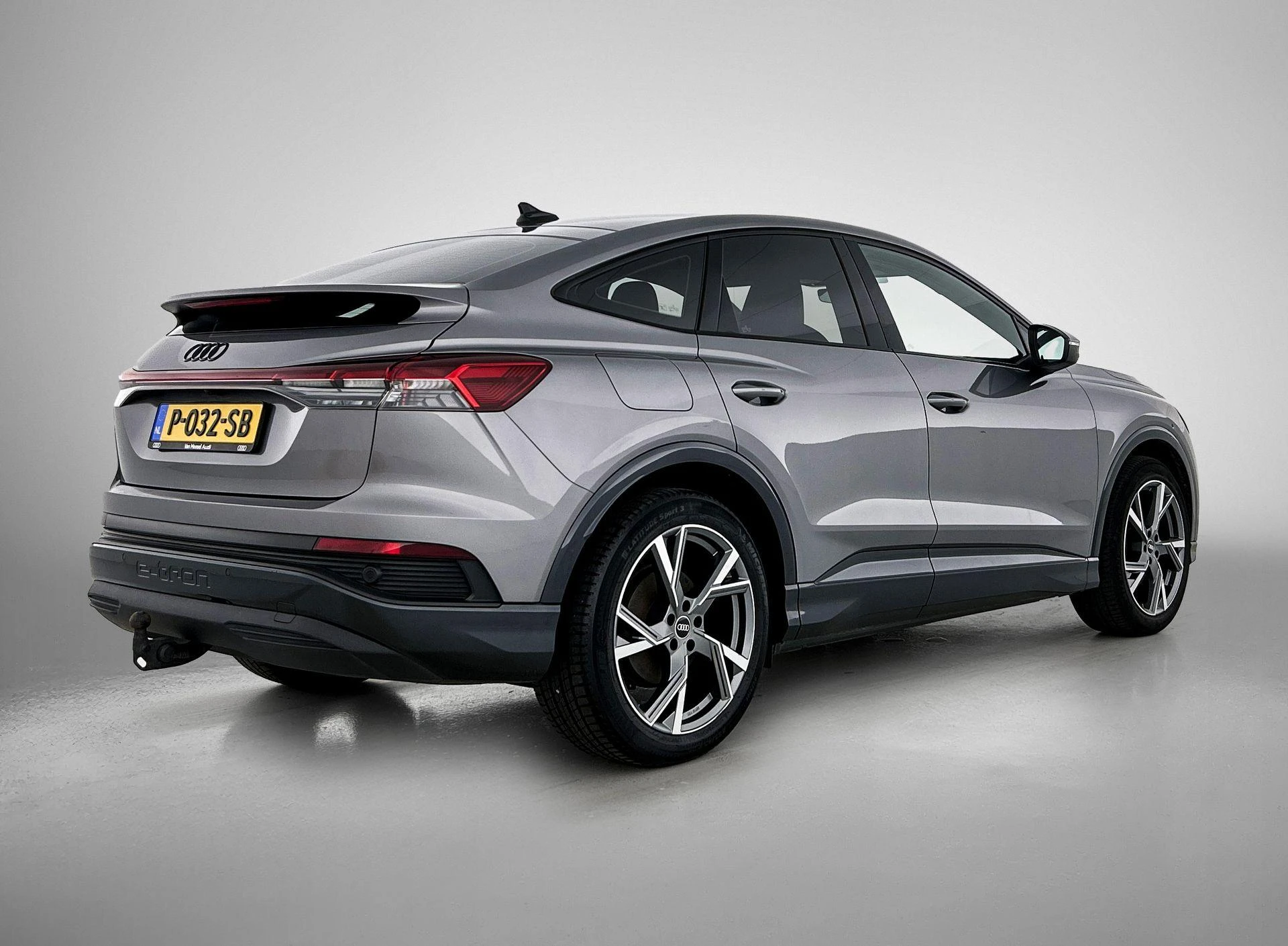 Audi-Q4 Sportback e-tron-image-4