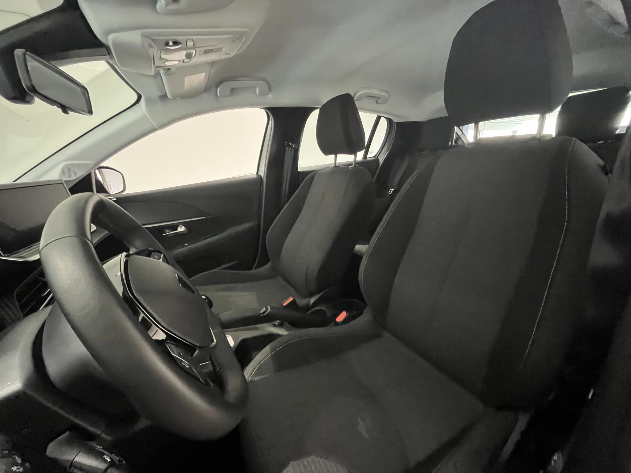 Peugeot-208-image-13