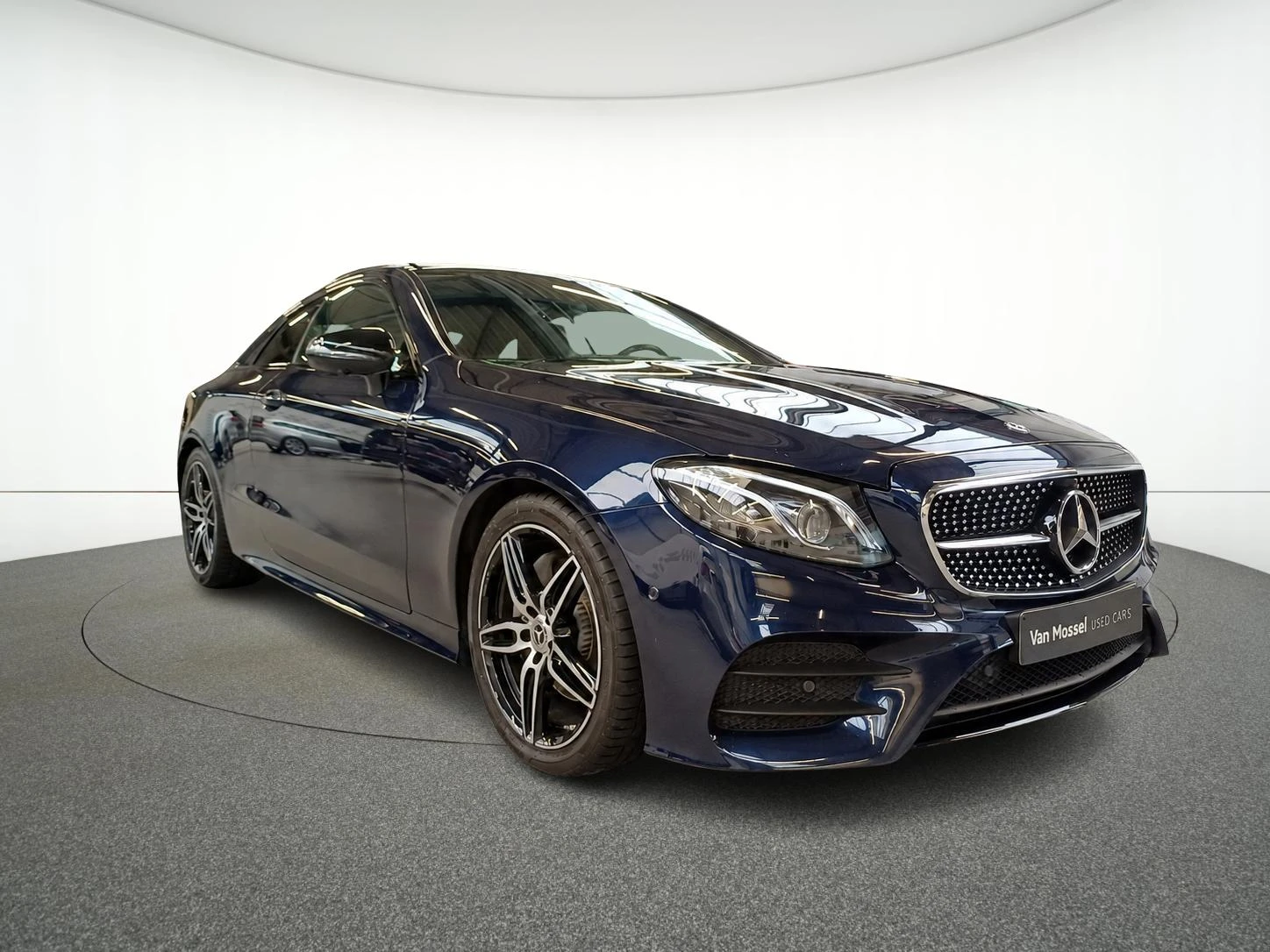 Mercedes-Benz-E-Klasse-image-1