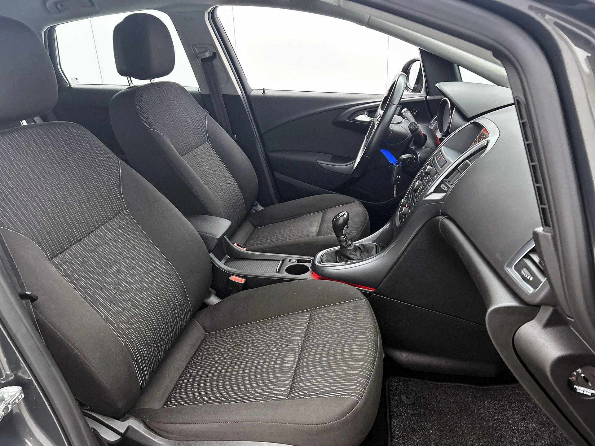 Opel-Astra-image-31