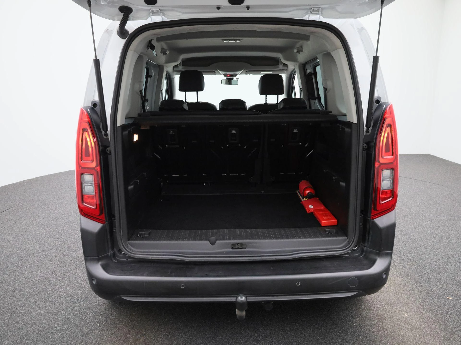 Opel-Combo Life-image-11