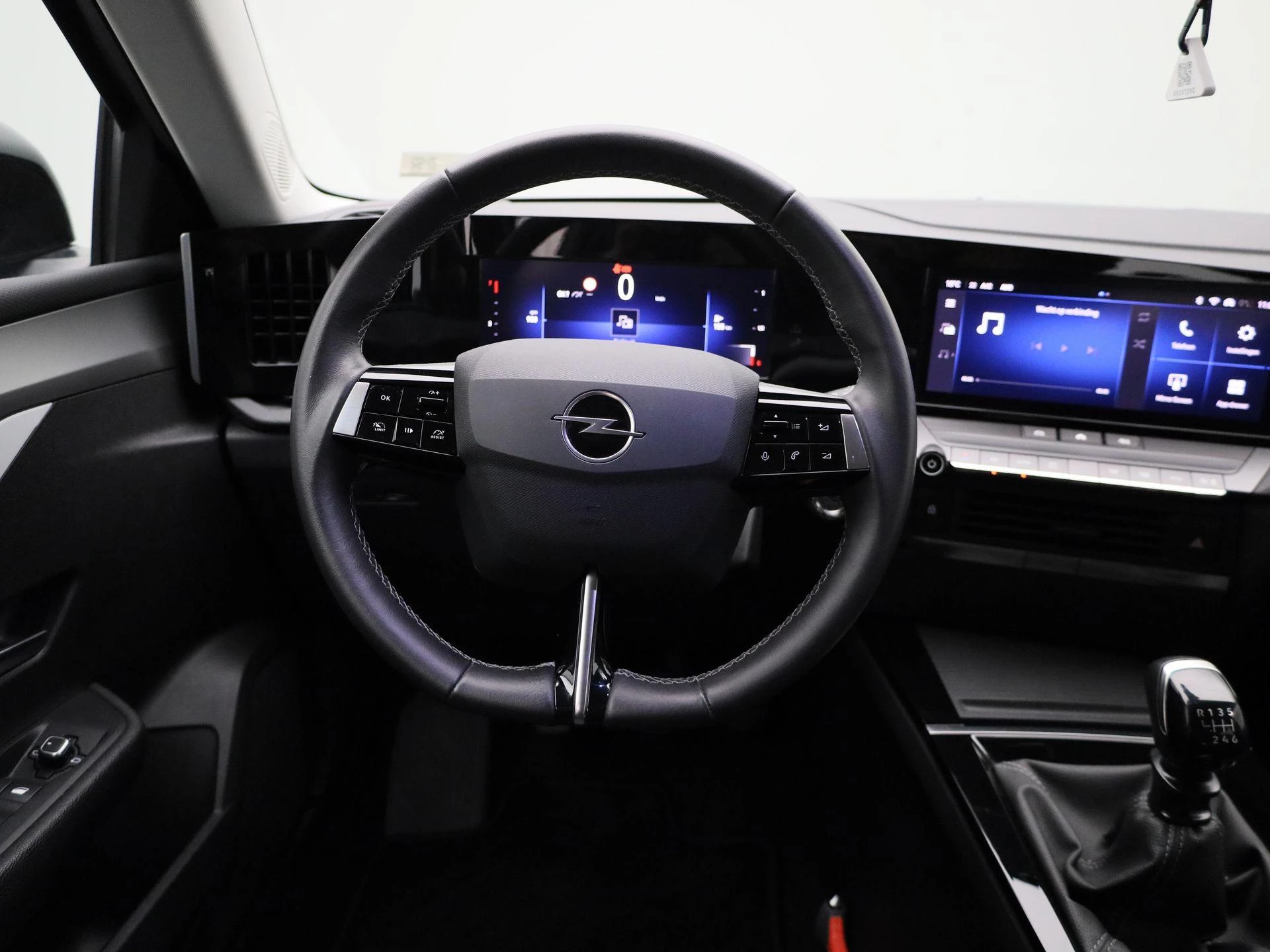 Opel-Astra-image-6