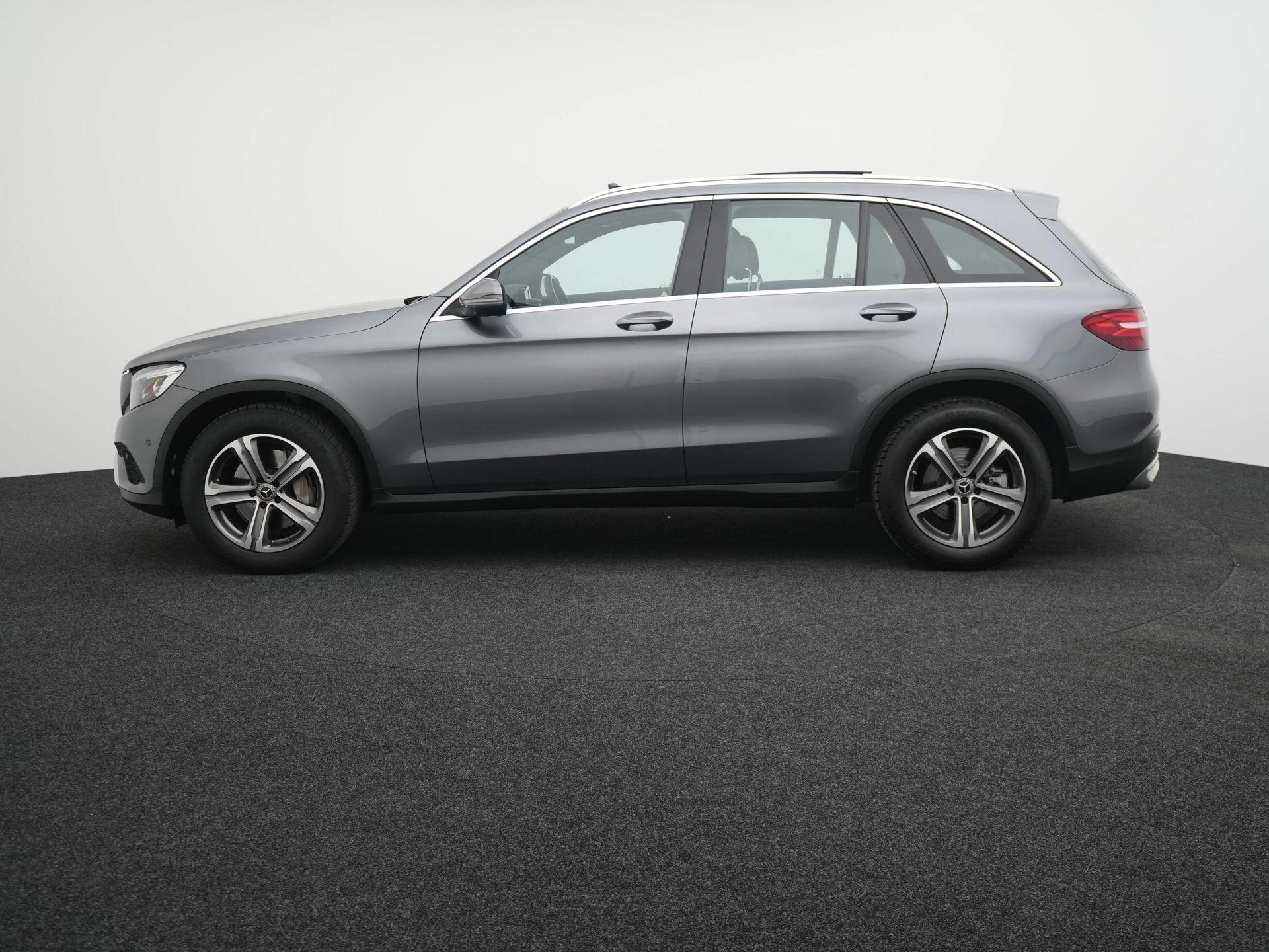 Mercedes-Benz-GLC-image-3