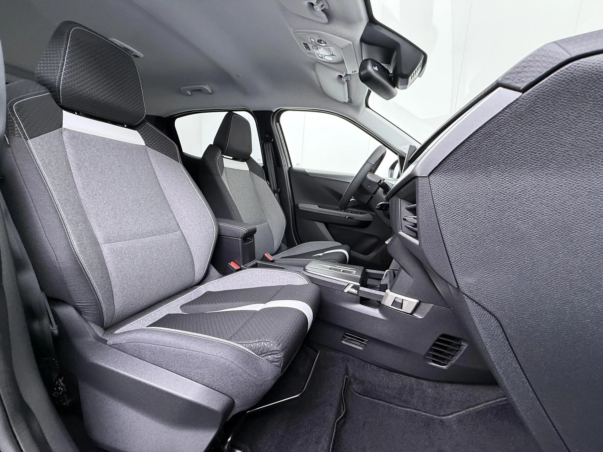 Opel-Frontera-image-34