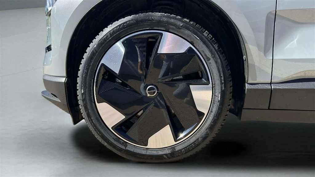 Volvo-EX30-image-8
