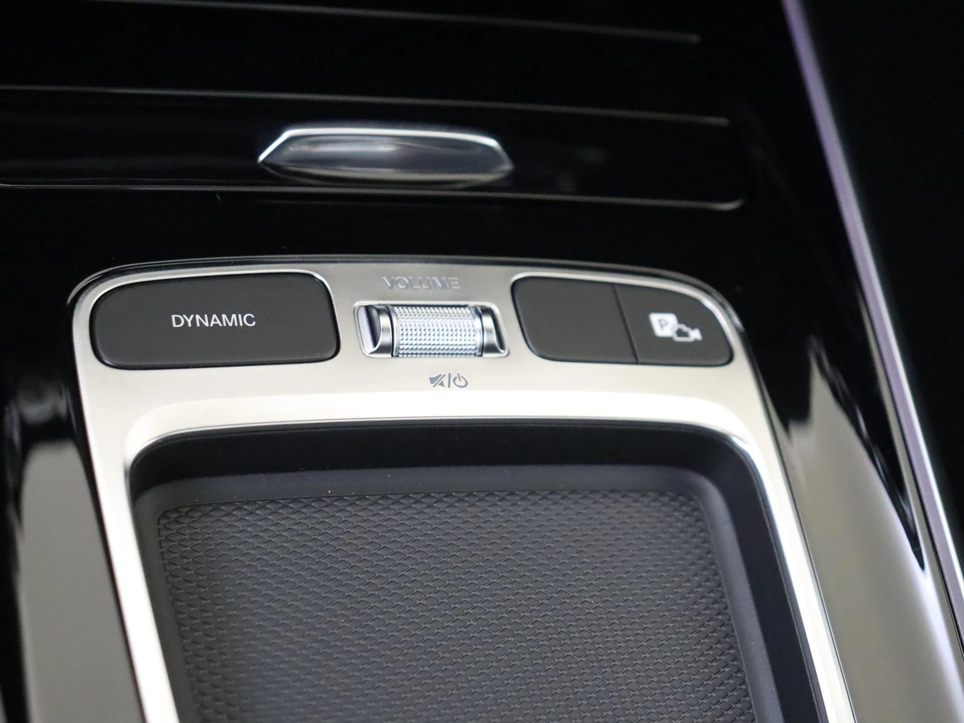 Mercedes-Benz-EQA-image-20