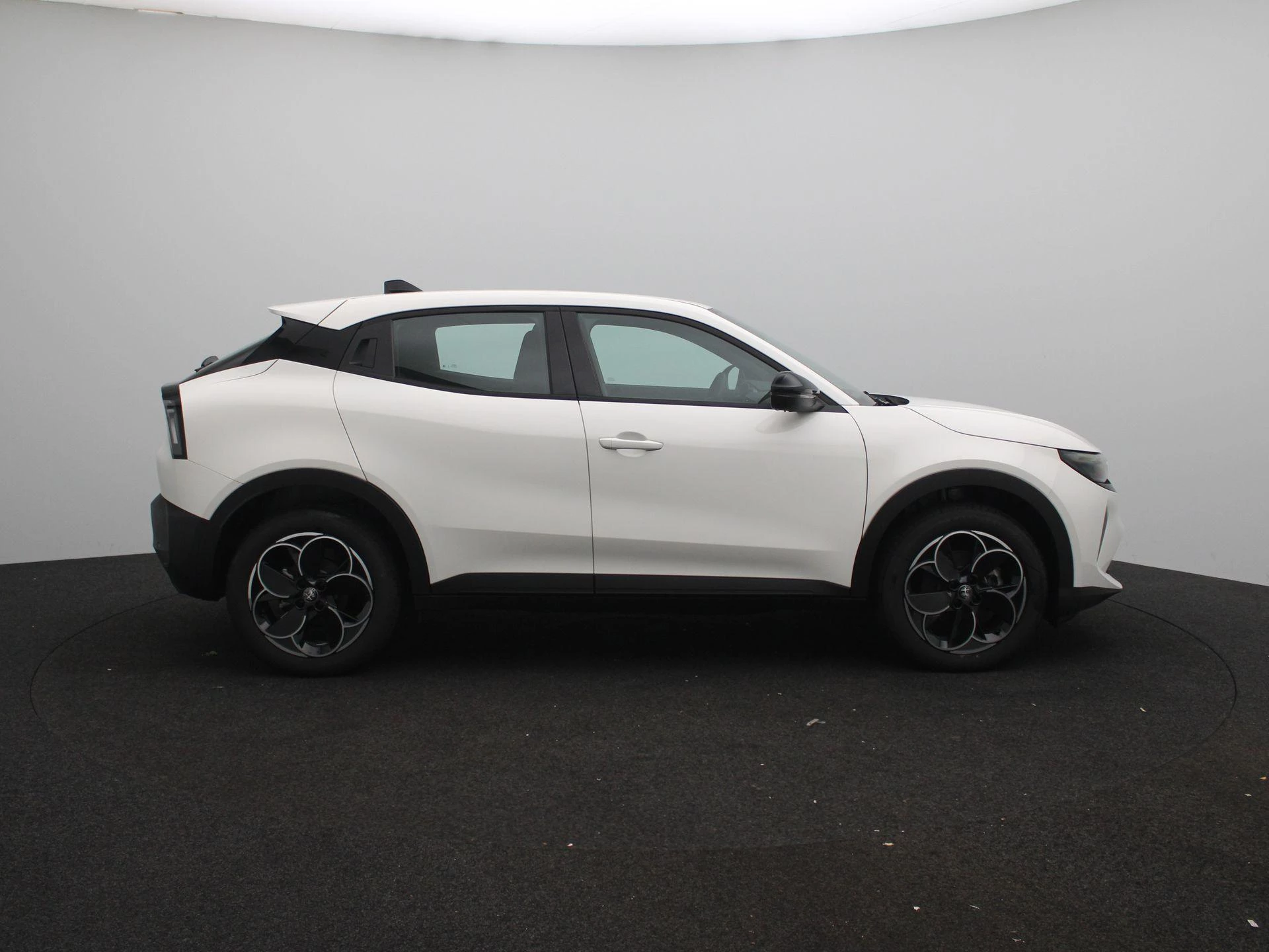 Alfa Romeo Junior Elettrica 54 kWh