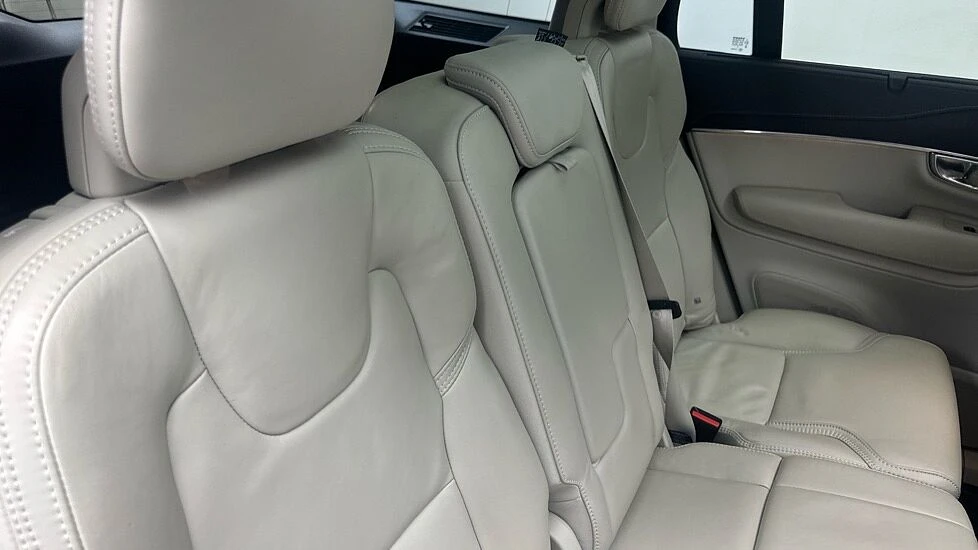 Volvo-XC90-image-16