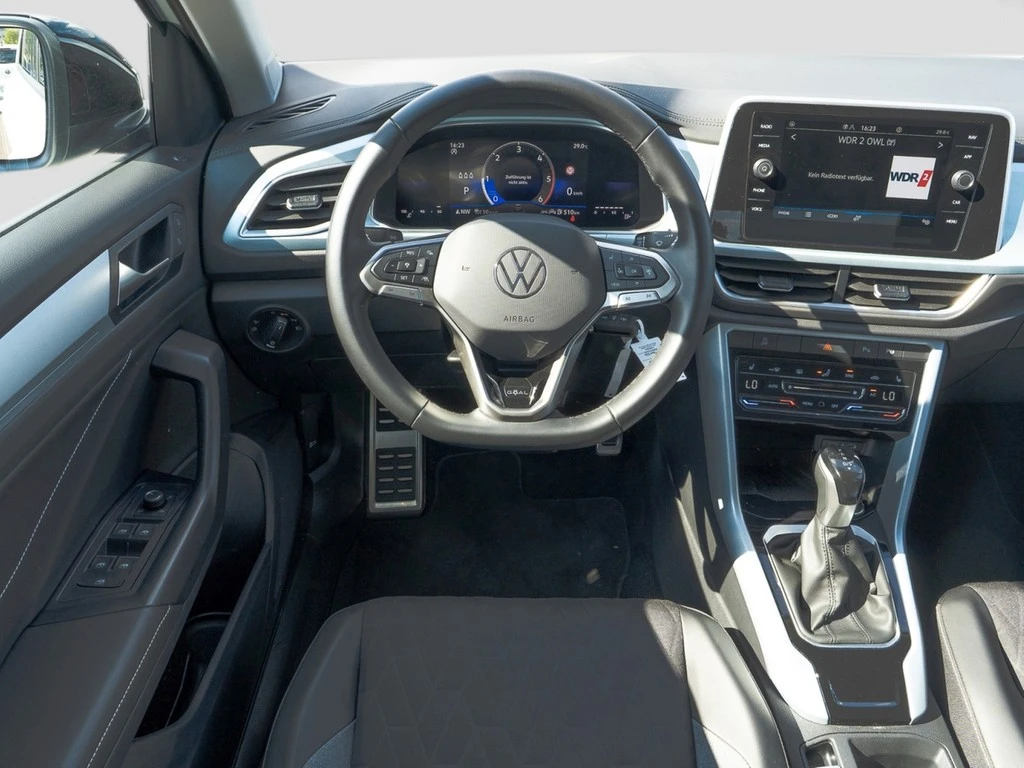 Volkswagen-T-Roc-image-13
