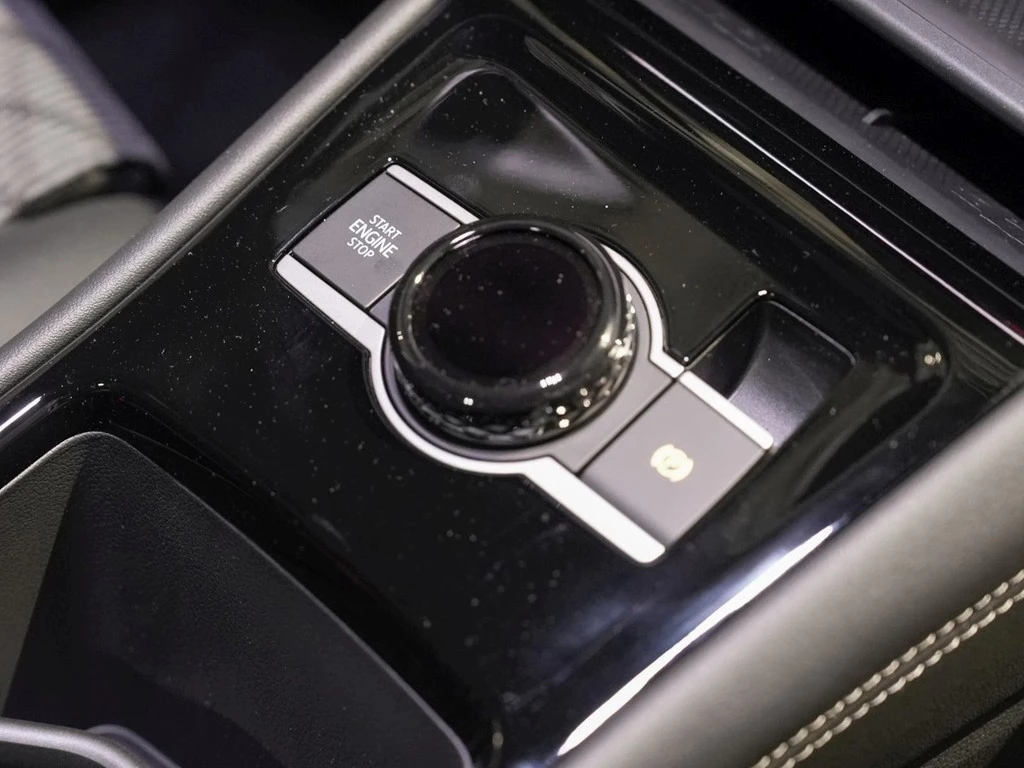 Volkswagen Tiguan 2,0 l TDI DSG R-Line VAL VSA