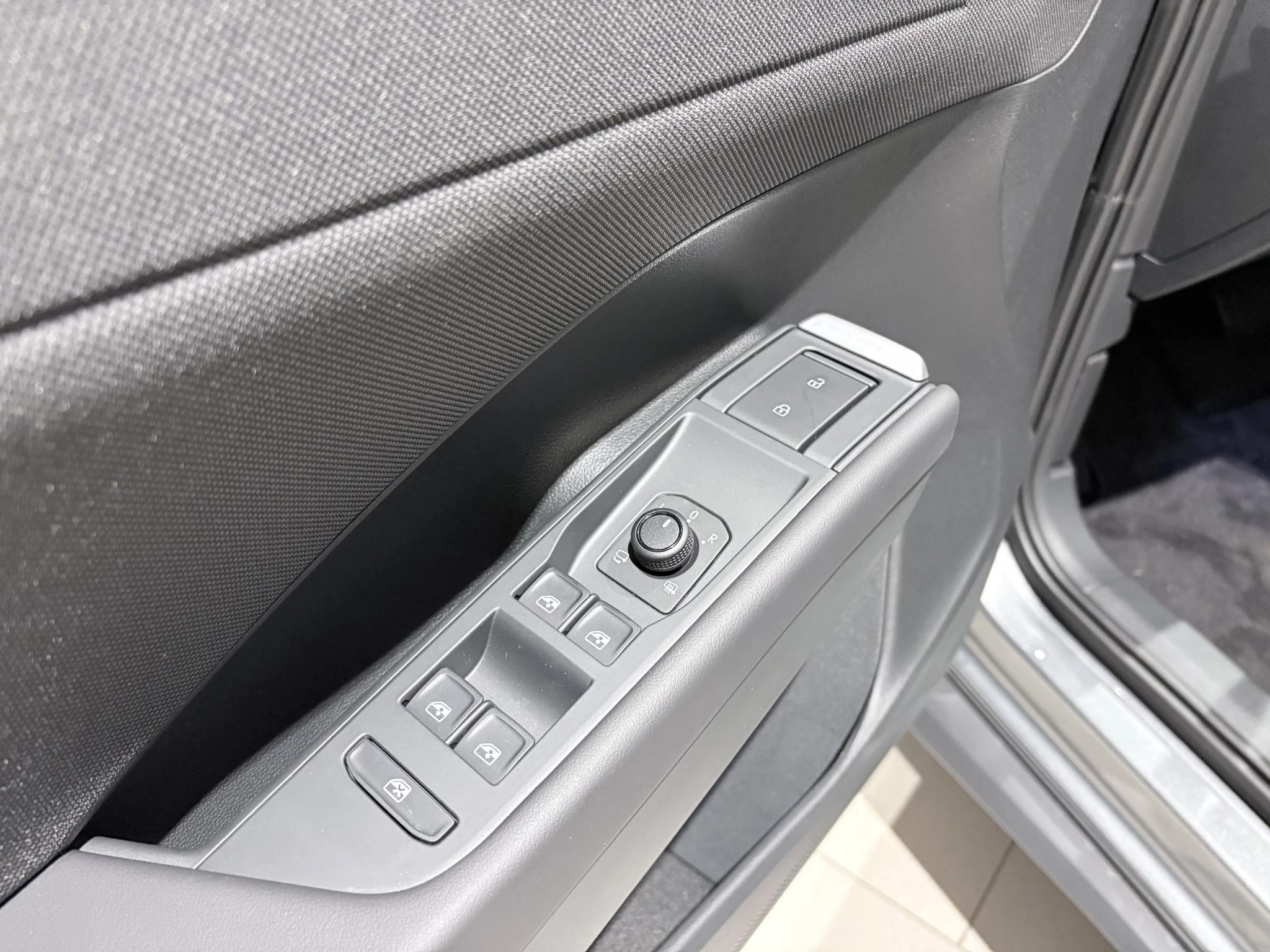 Volkswagen T-Roc 1.5 eTsi Life First Edition 116 PK Automaat