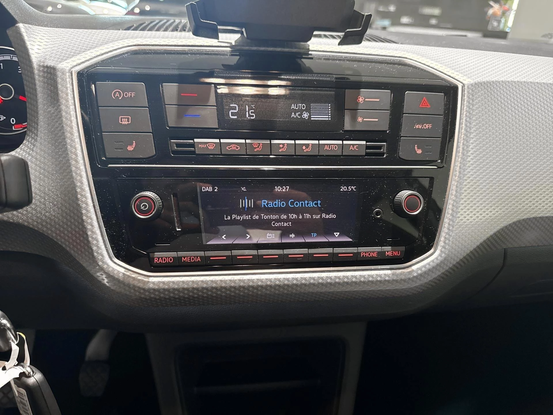 Volkswagen-up!-image-10