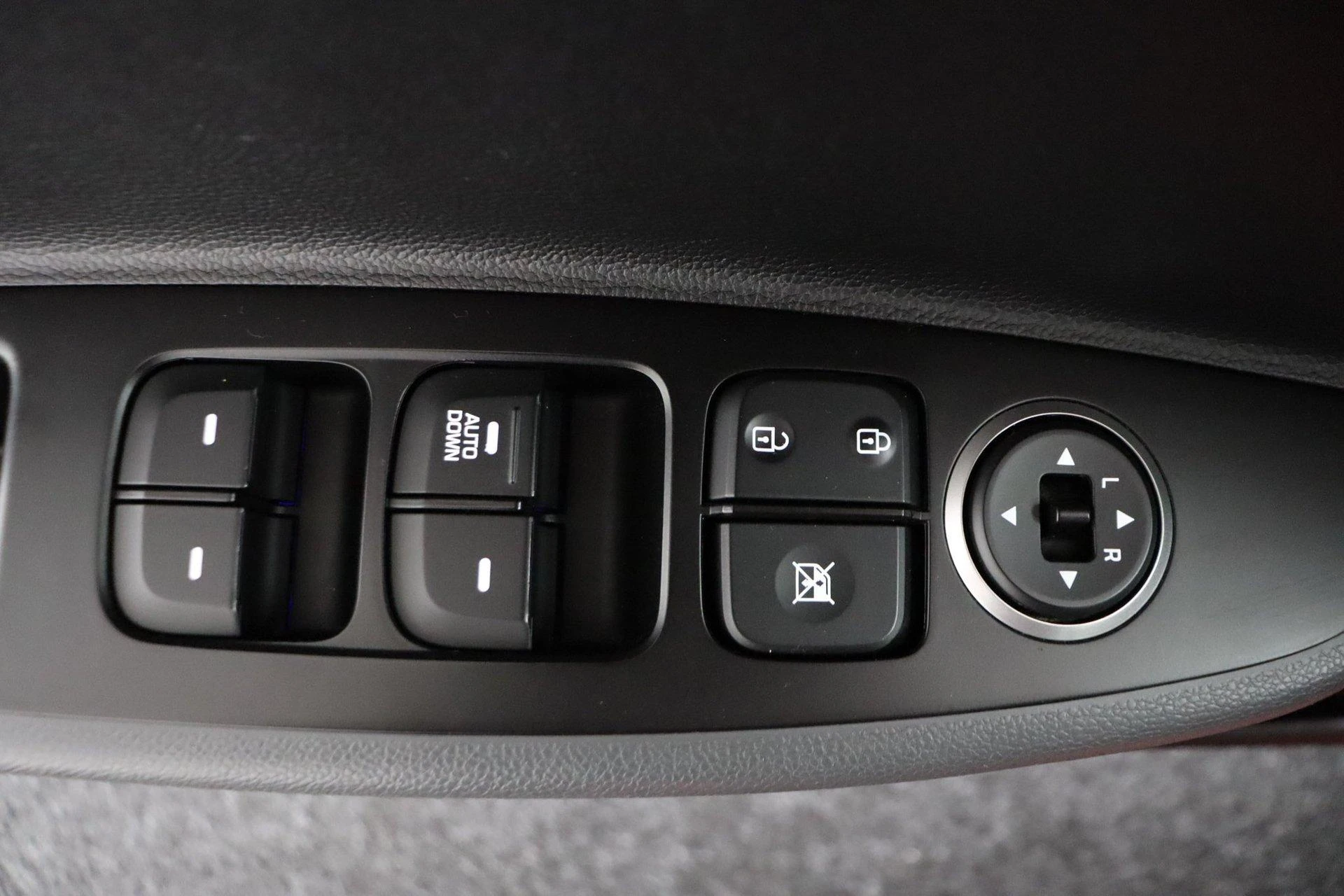 Hyundai-i10-image-21