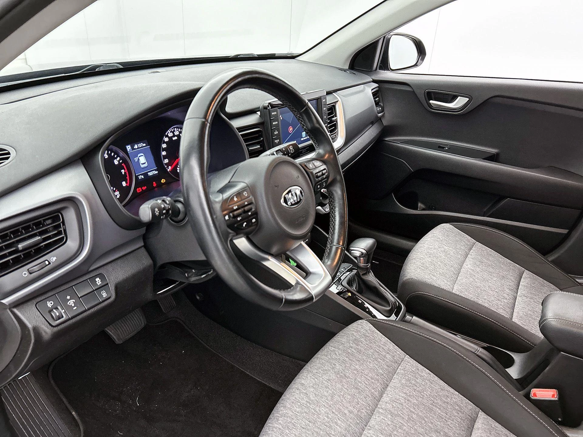 Kia-Stonic-image-18