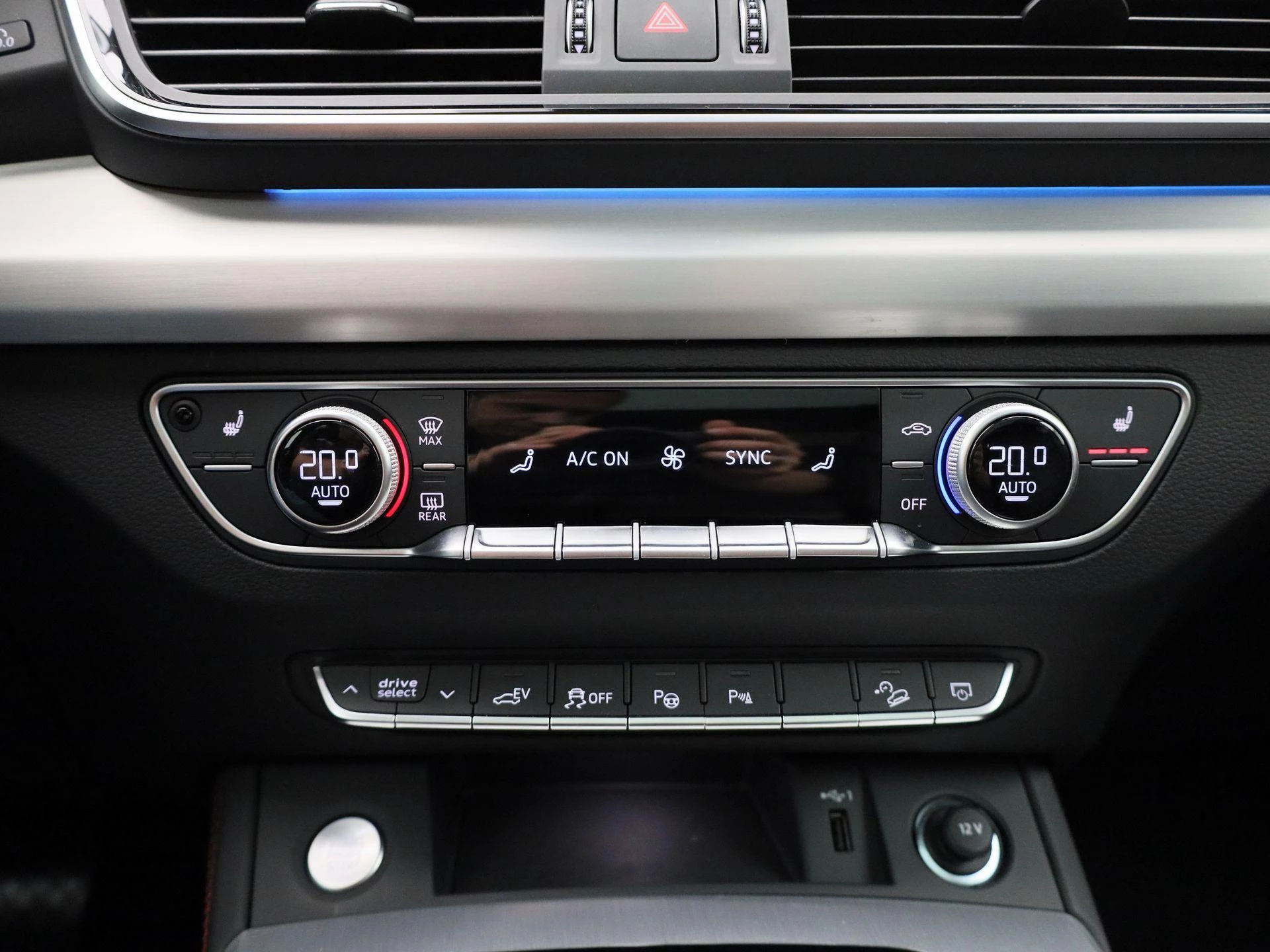 Audi Q5 50 TFSI e S edition Competition 299 PK