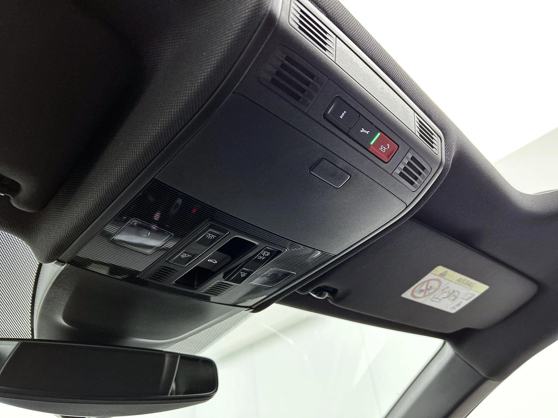 Volkswagen-Polo-image-14