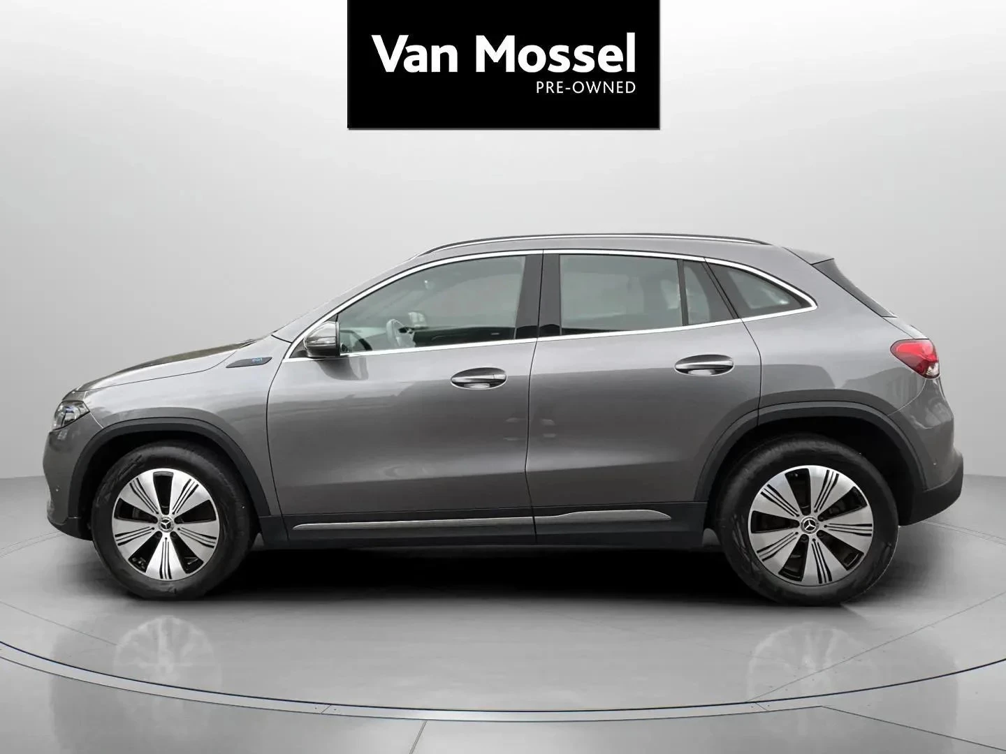 Mercedes-Benz-EQA-image-7