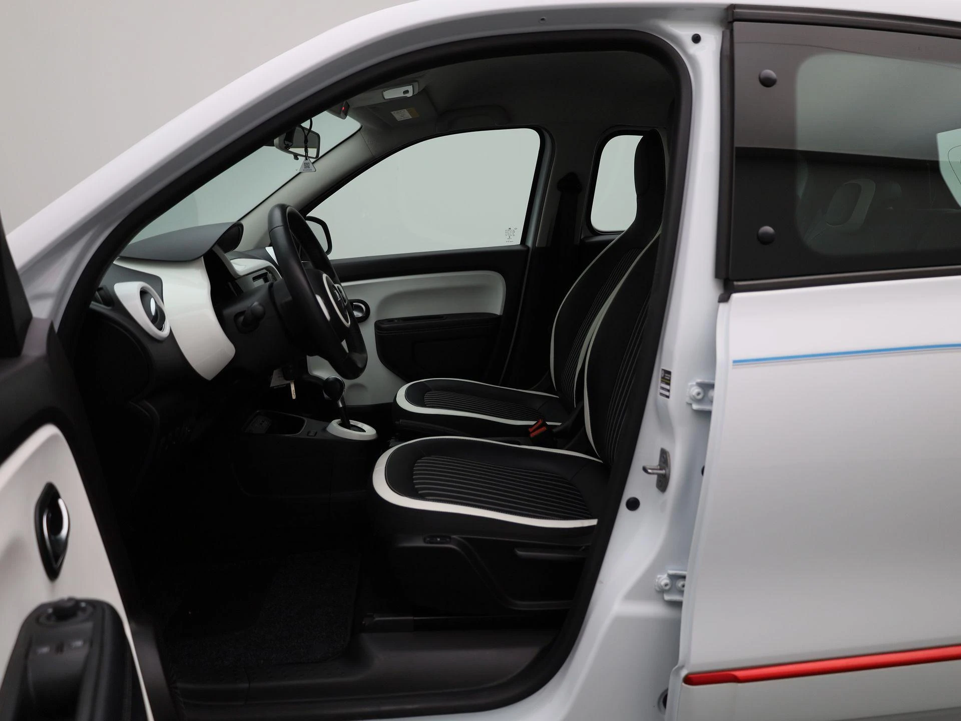Renault-Twingo-image-8