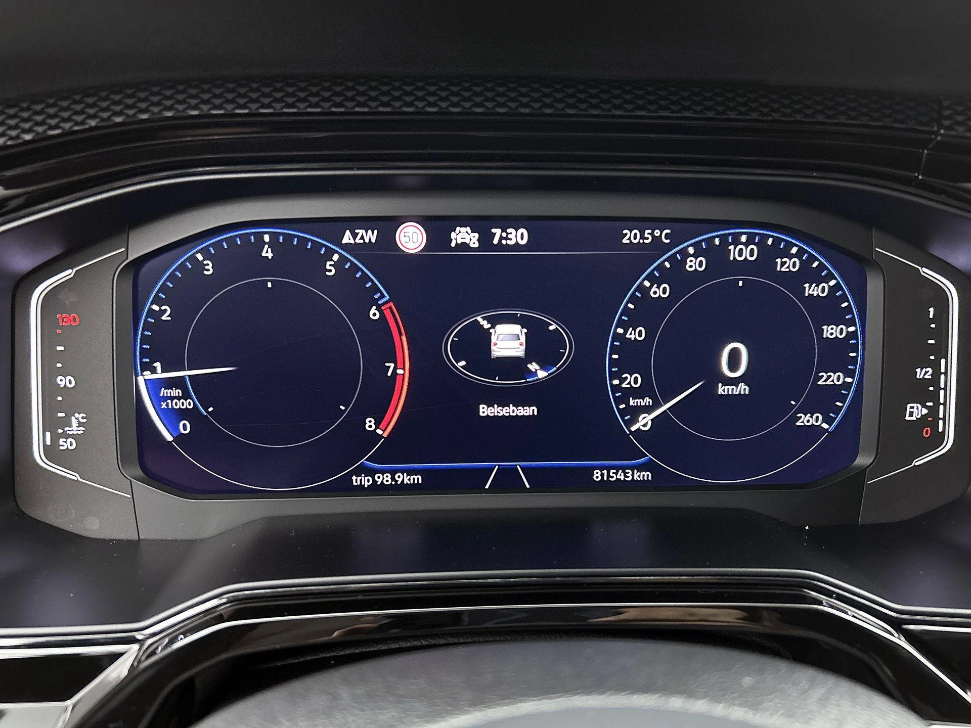 Volkswagen-Polo-image-18