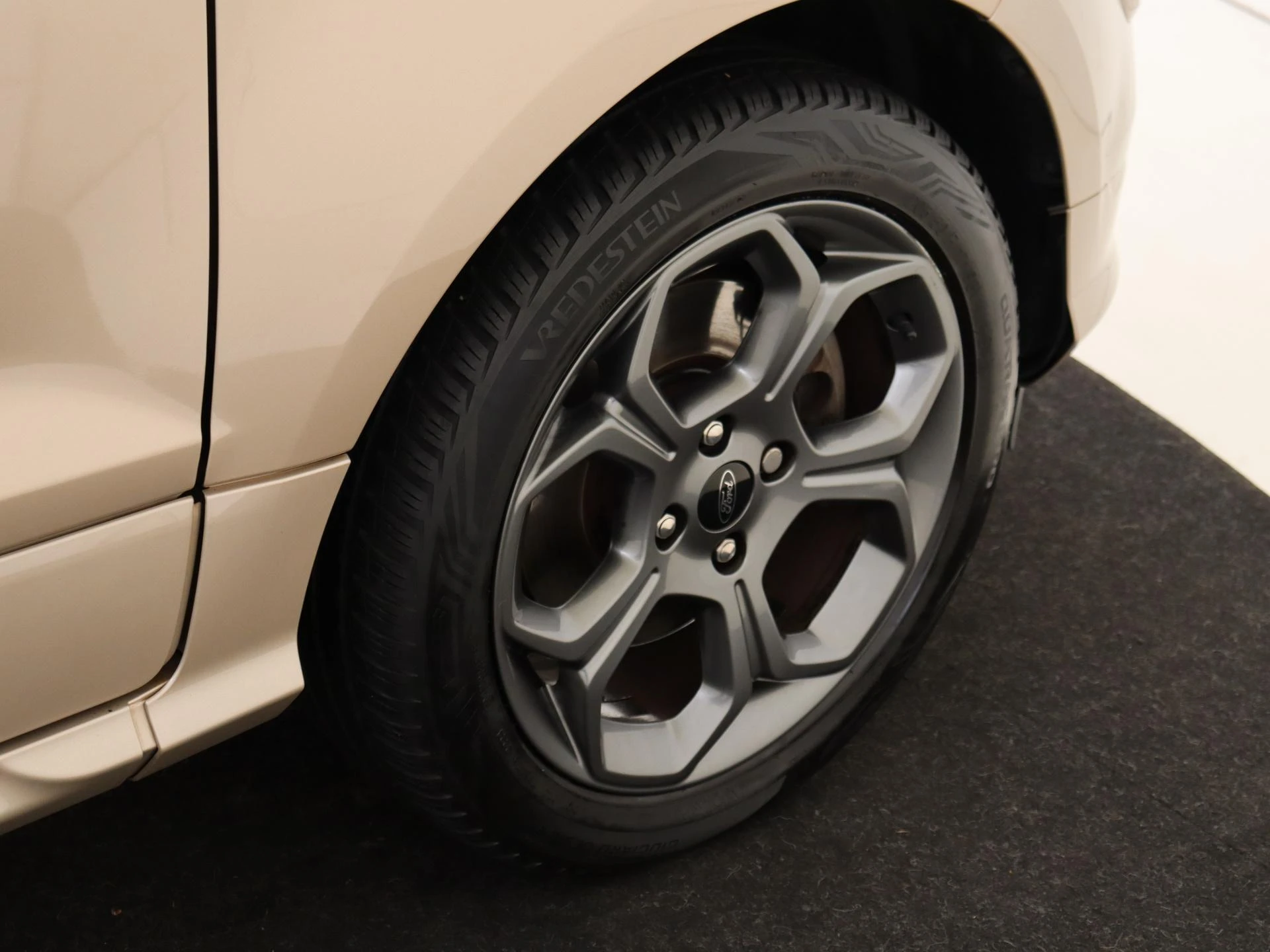 Ford-EcoSport-image-25