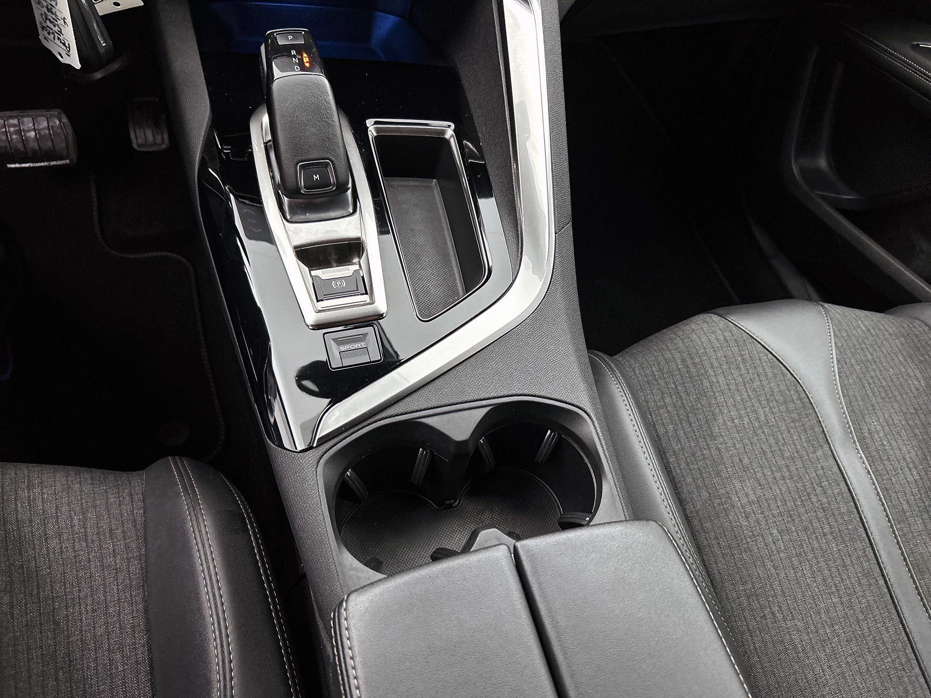 Peugeot-5008-image-17