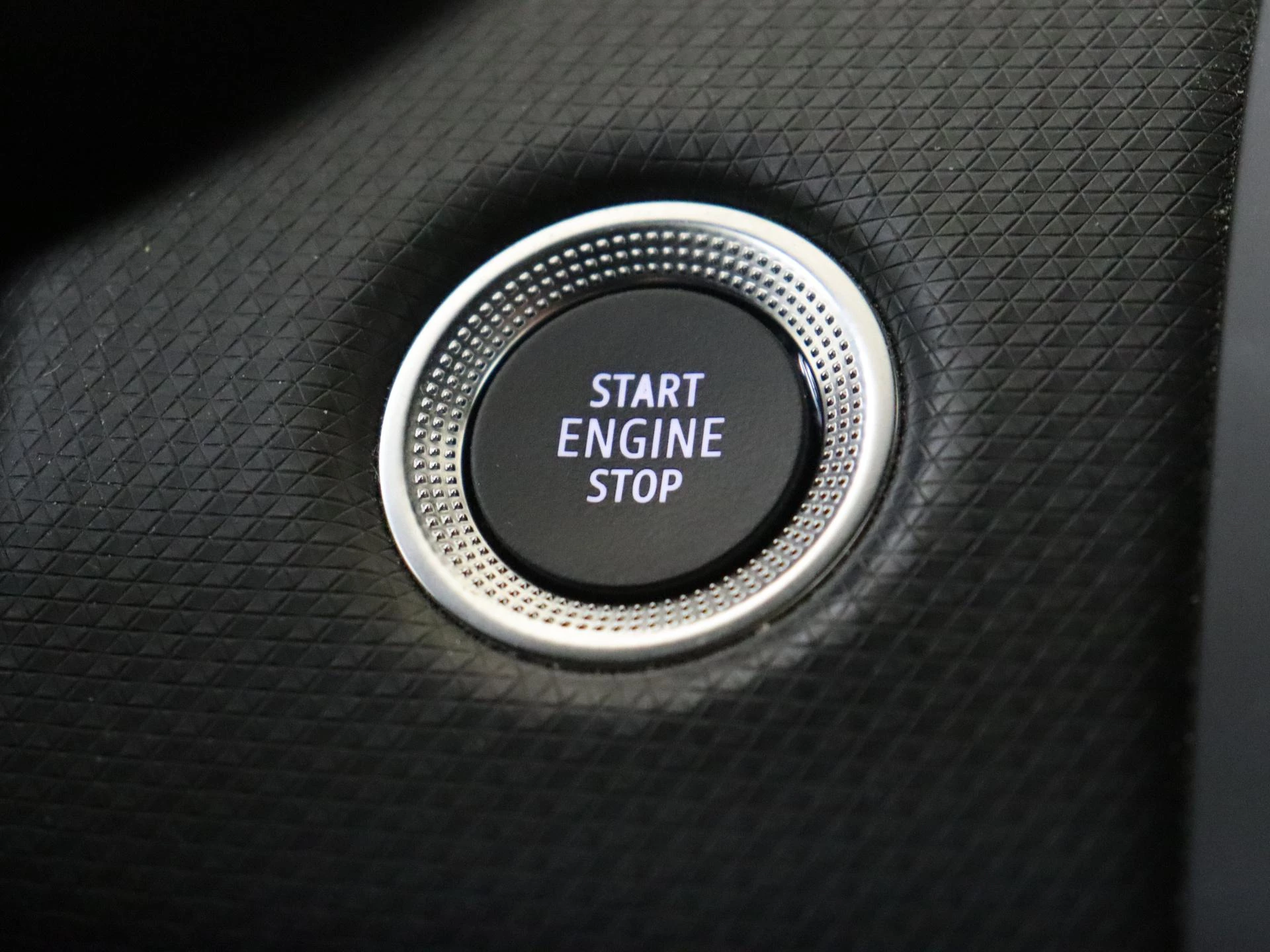 Renault-Clio-image-19