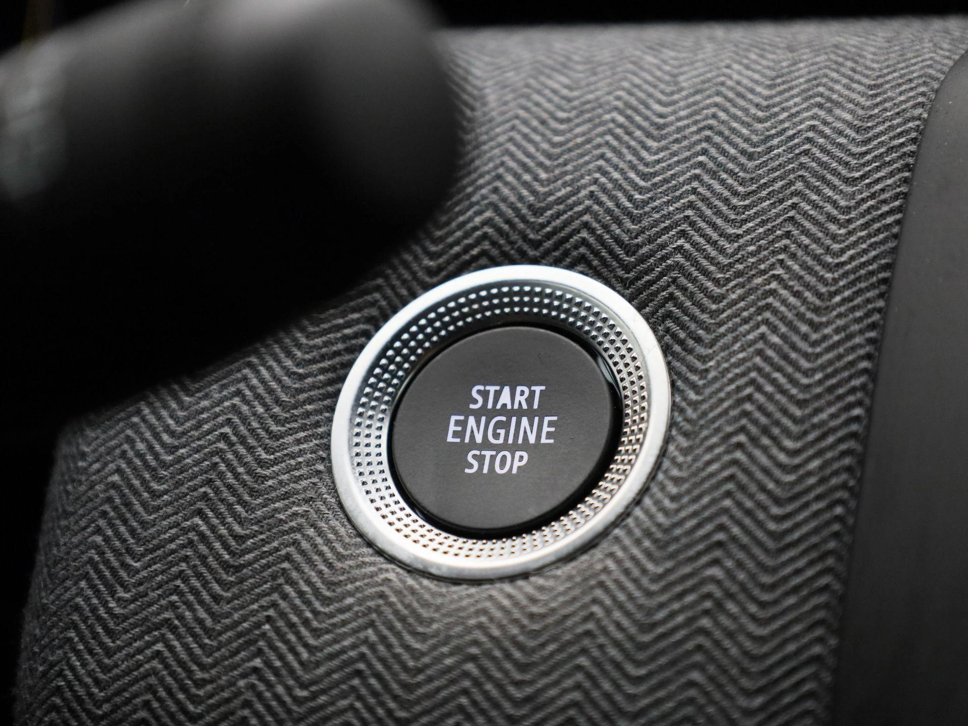 Renault-Clio-image-25