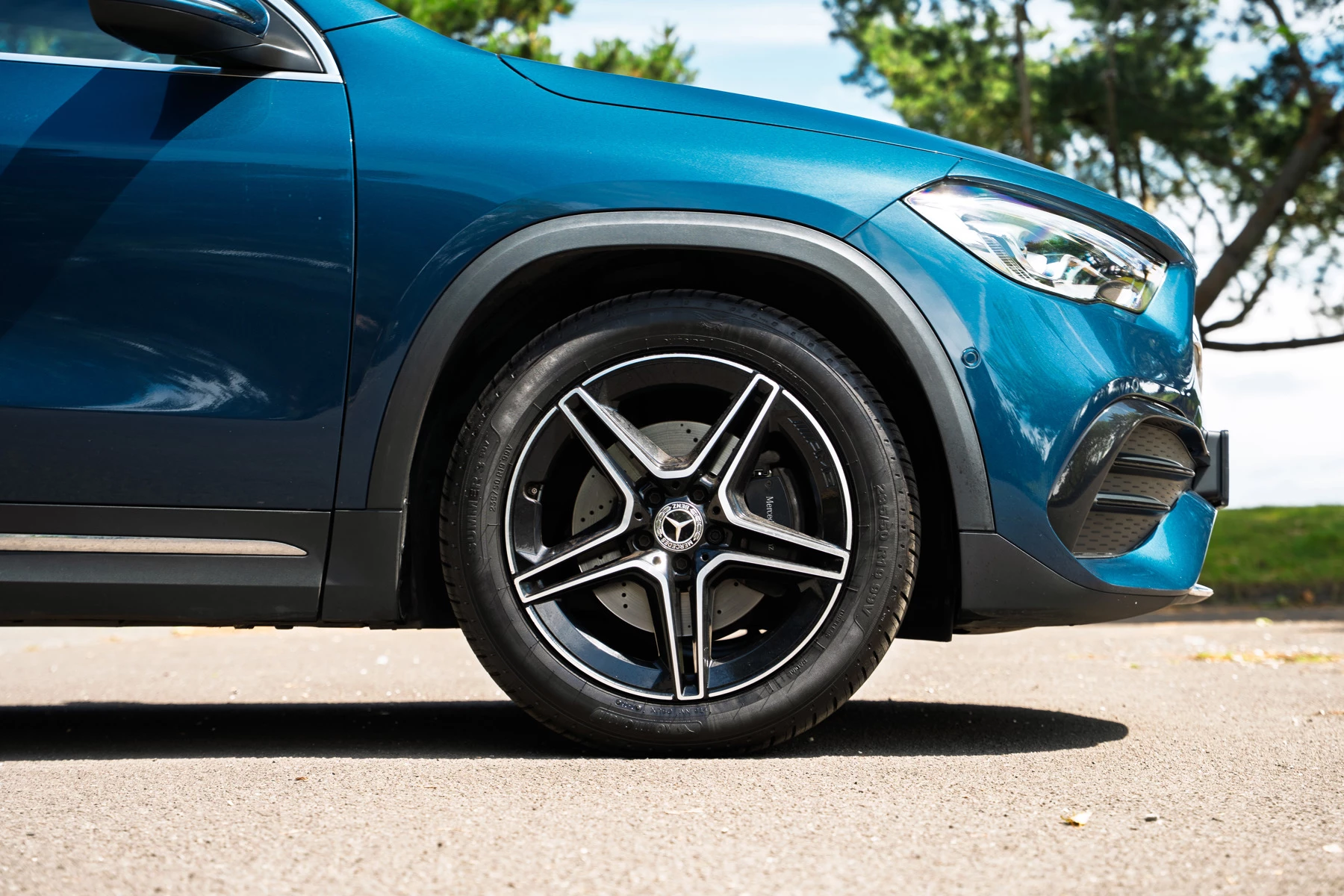 Mercedes-Benz-GLA-image-31