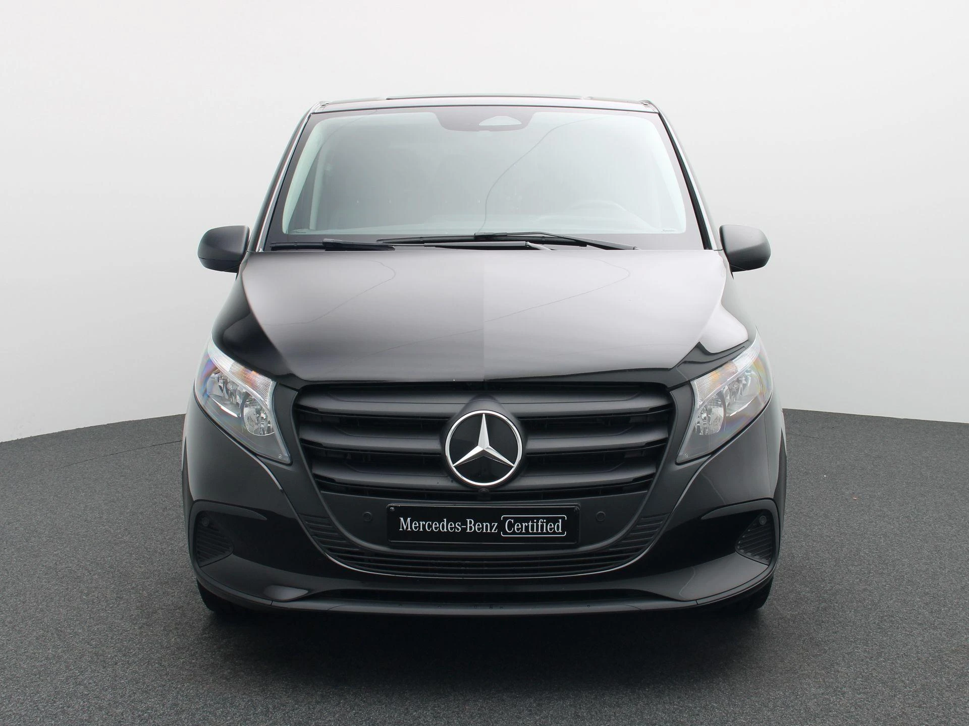 Mercedes-Benz-Vito-image-2