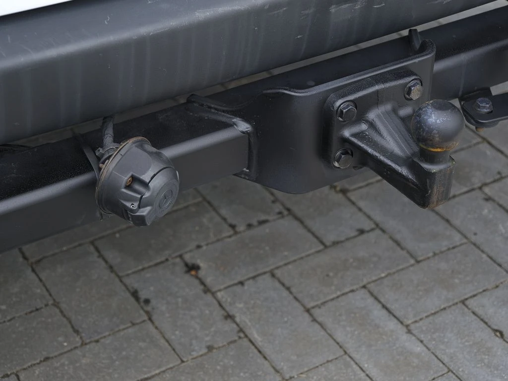 Mercedes-Benz-Sprinter 317-image-13