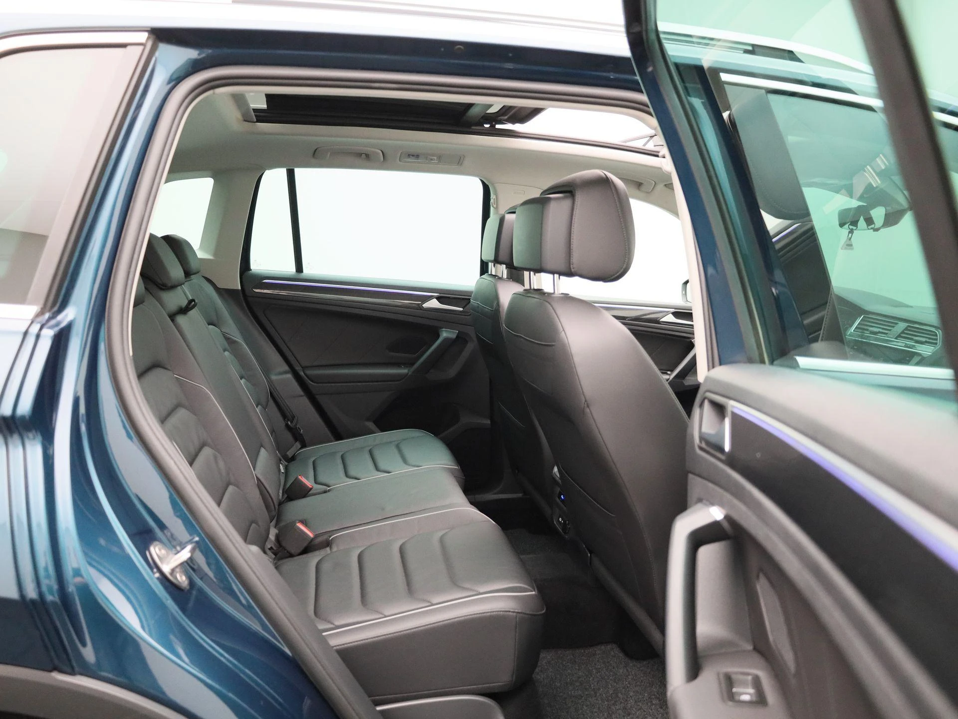 Volkswagen-Tiguan-image-40