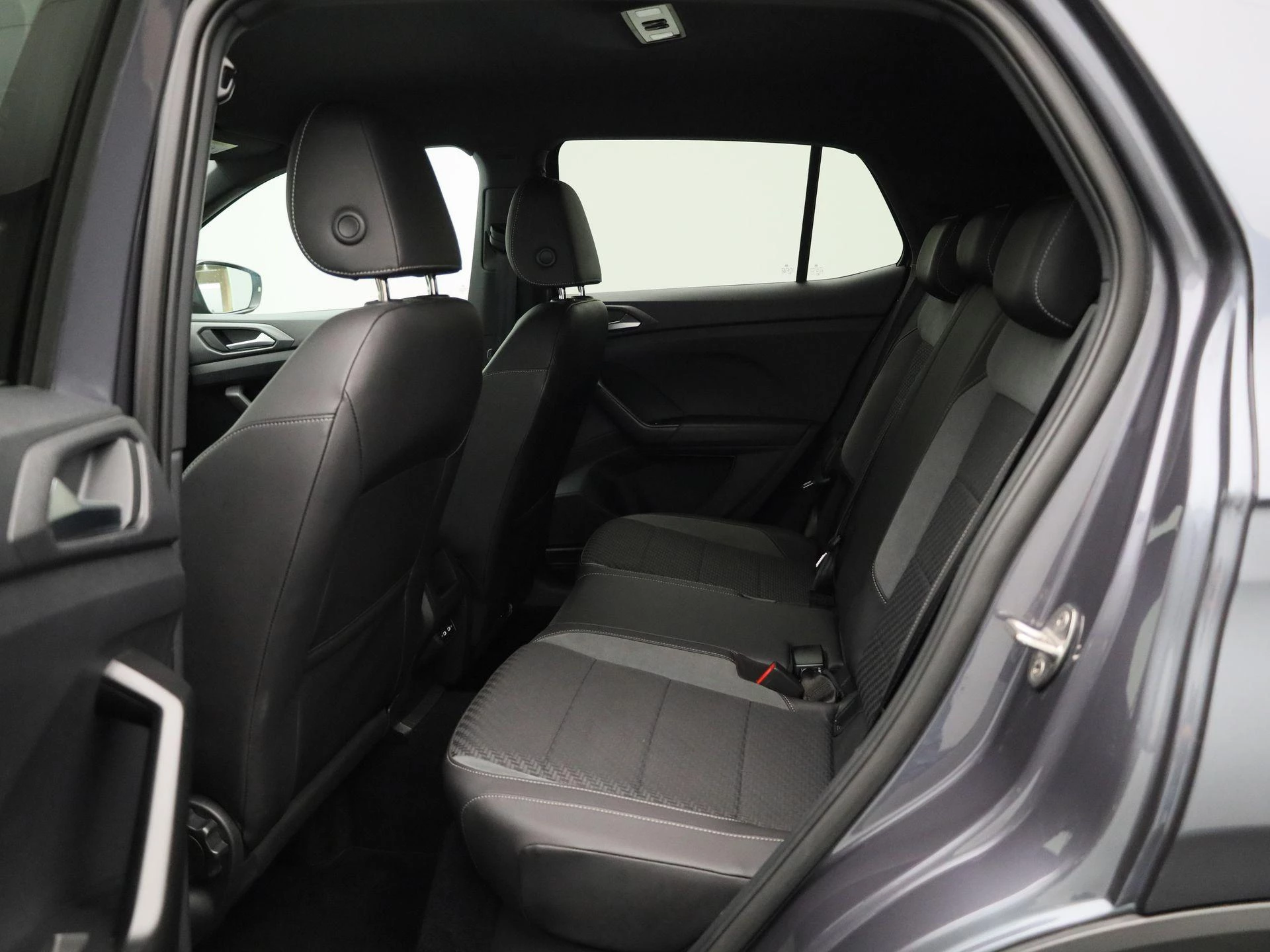Volkswagen-T-Cross-image-9