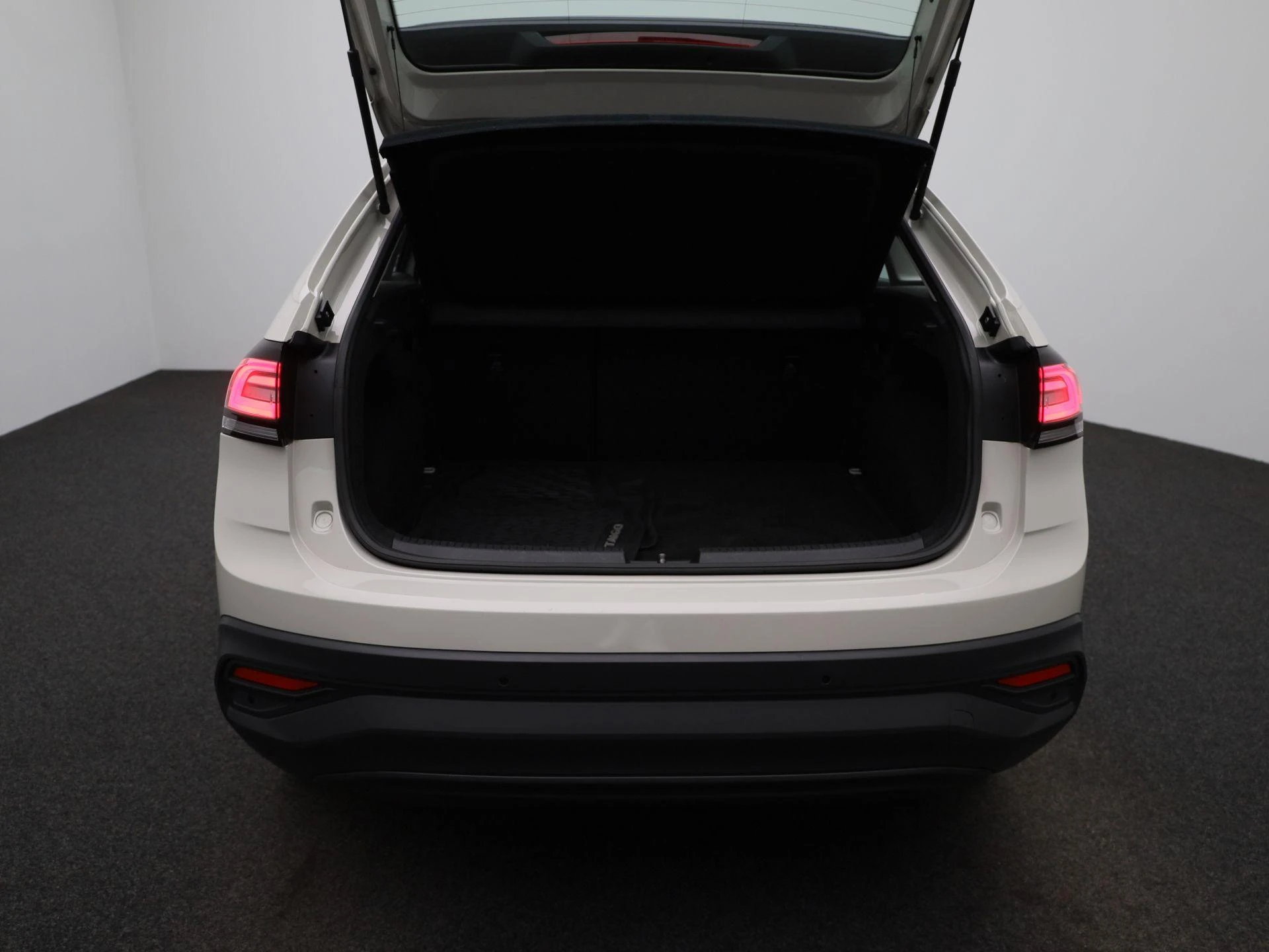 Volkswagen-Taigo-image-12