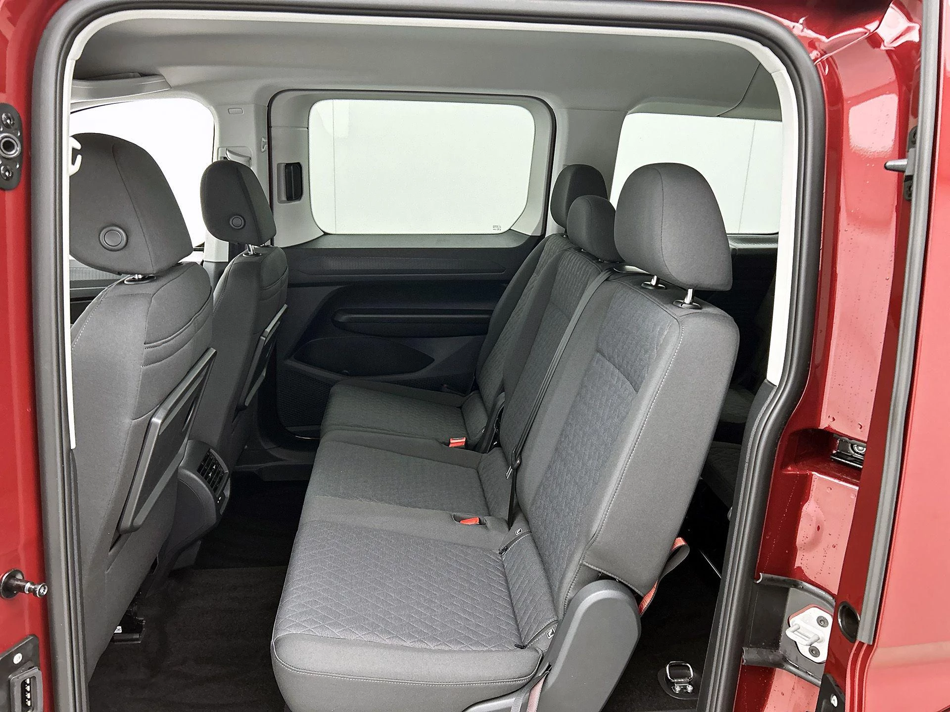 Volkswagen-Caddy-image-26