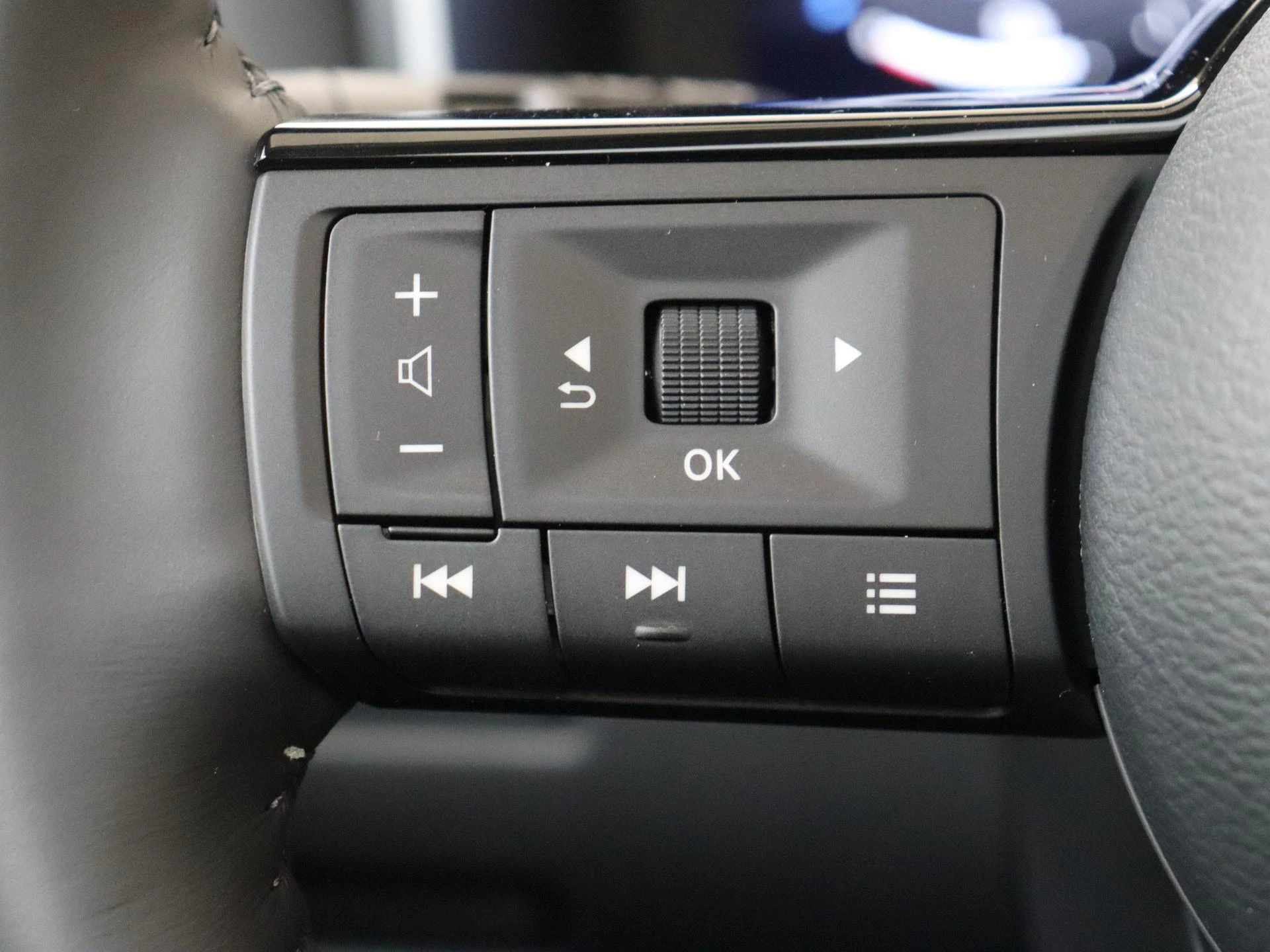 Nissan-QASHQAI-image-16