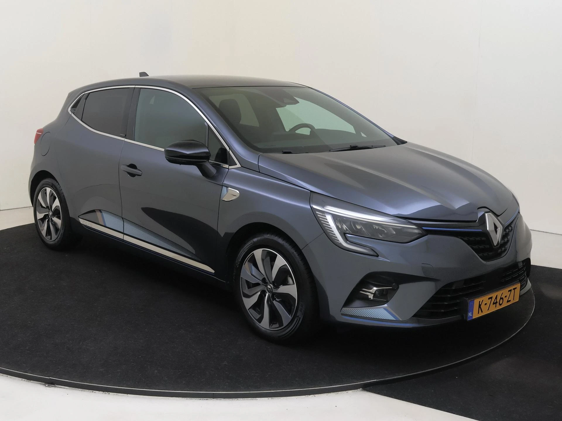 Renault-Clio-image-1