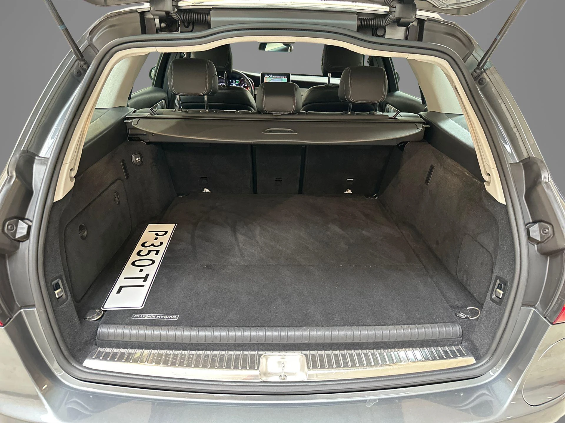 Mercedes-Benz-C-Klasse-image-22