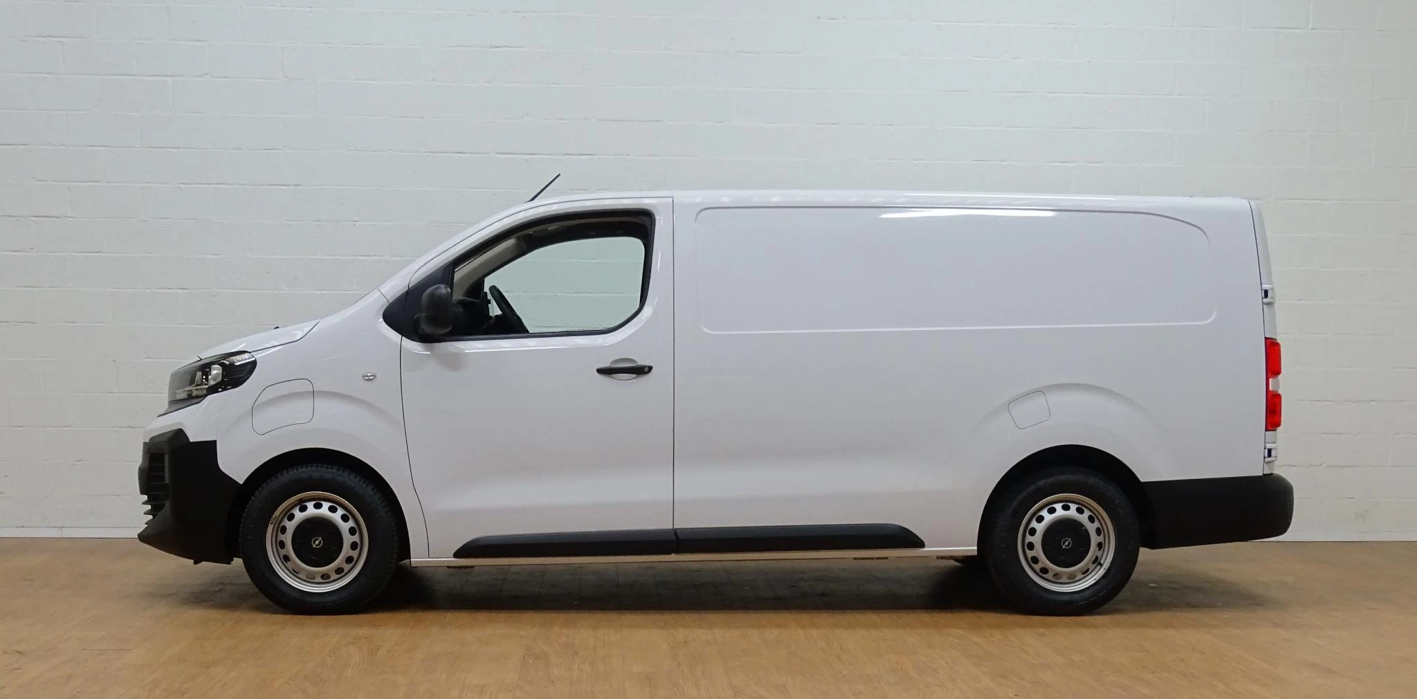 Opel-Vivaro-image-4