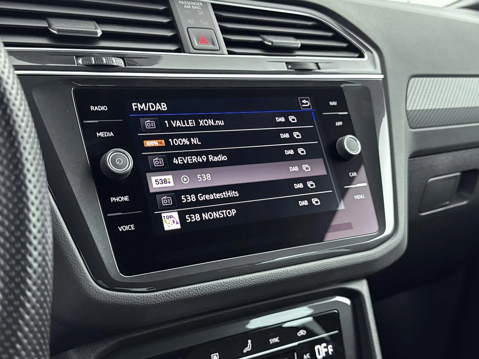 Volkswagen-Tiguan-image-6
