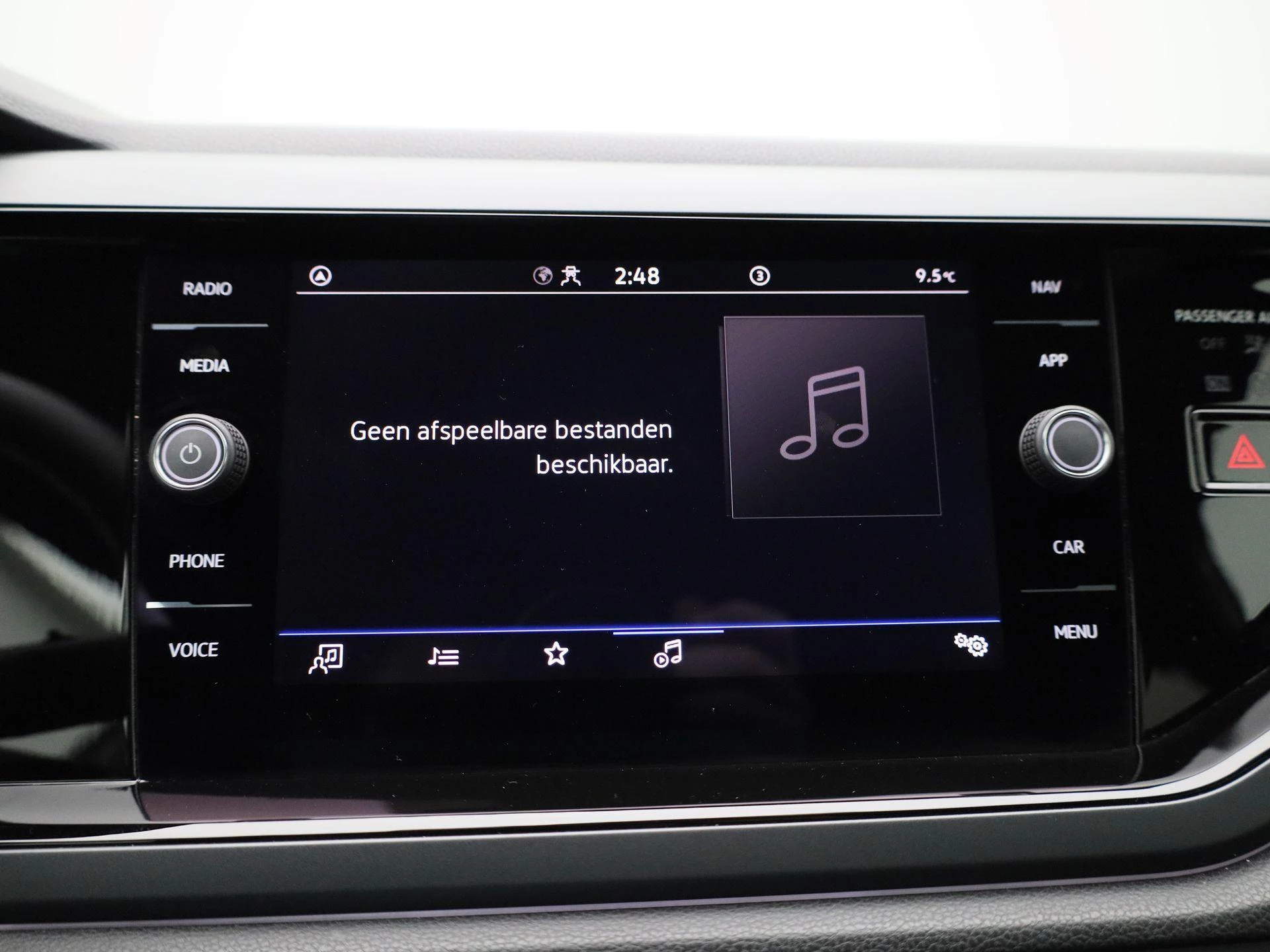 Volkswagen-Polo-image-21